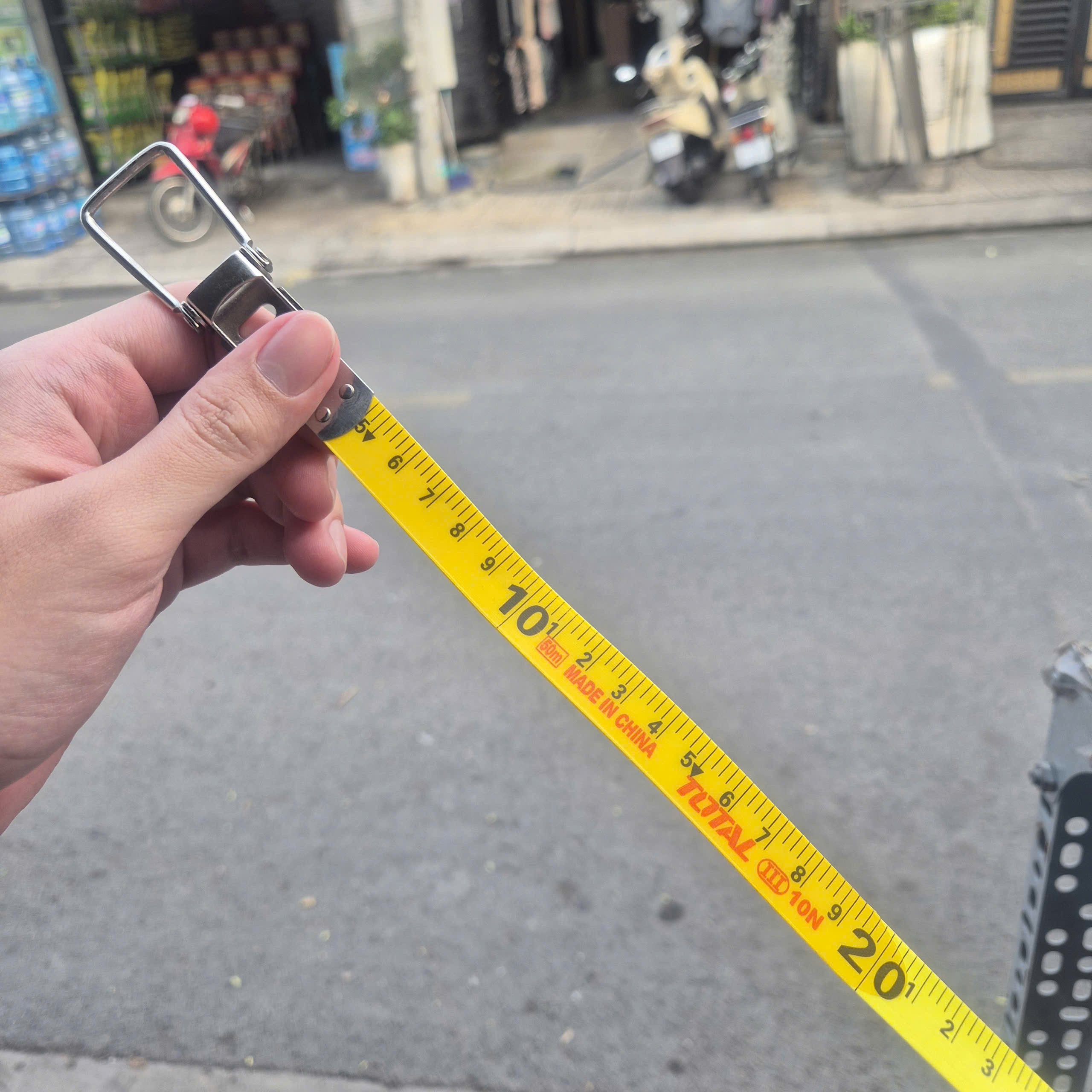 Thước dây sợi thủy tinh 50mx15mm Total TMTF18506