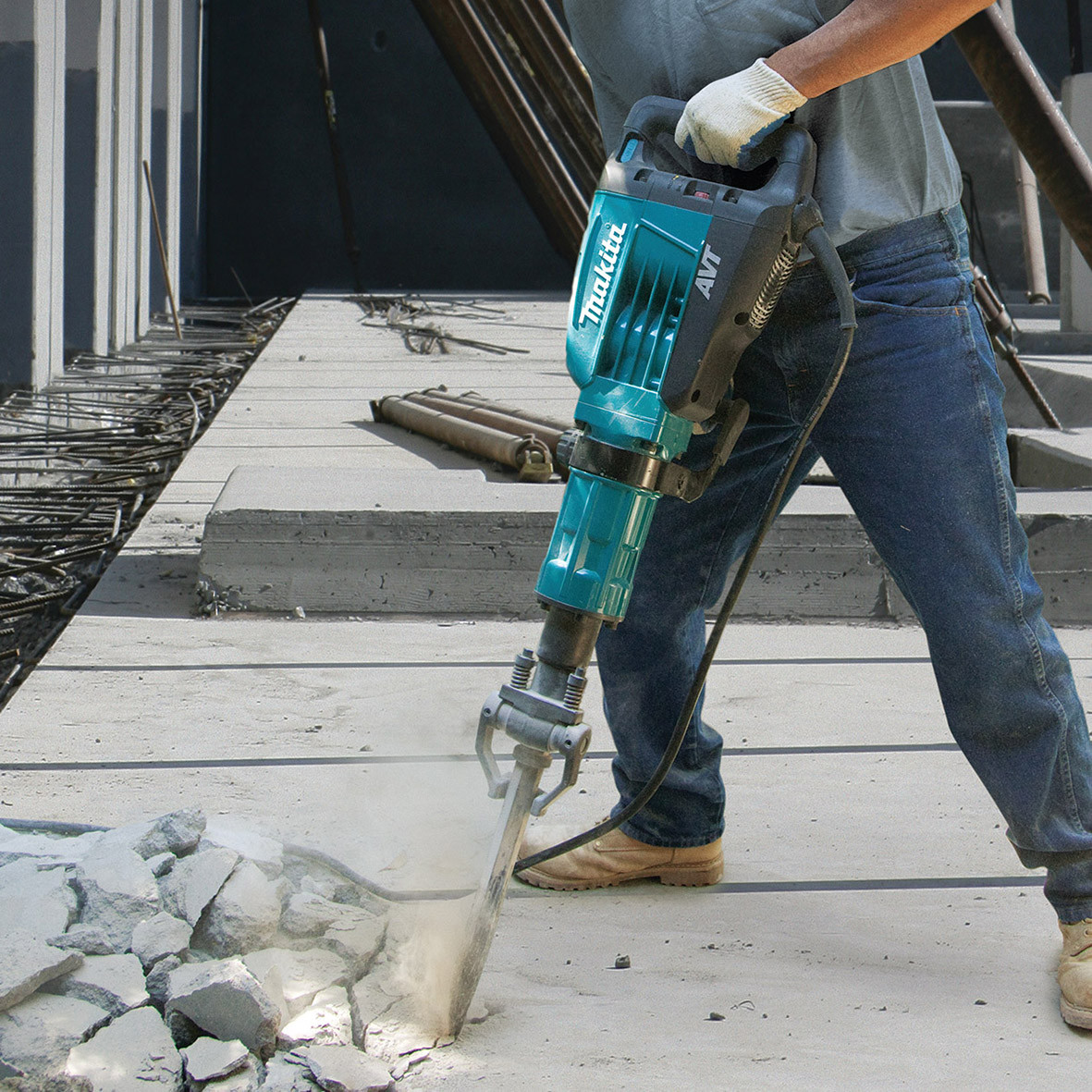 Máy đục bê tông 1500W (chuôi lục giác 30mm) Makita HM1317C