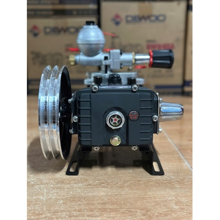 Đầu phun áp lực 7.5HP Piston Sứ DEWOO DW645C2