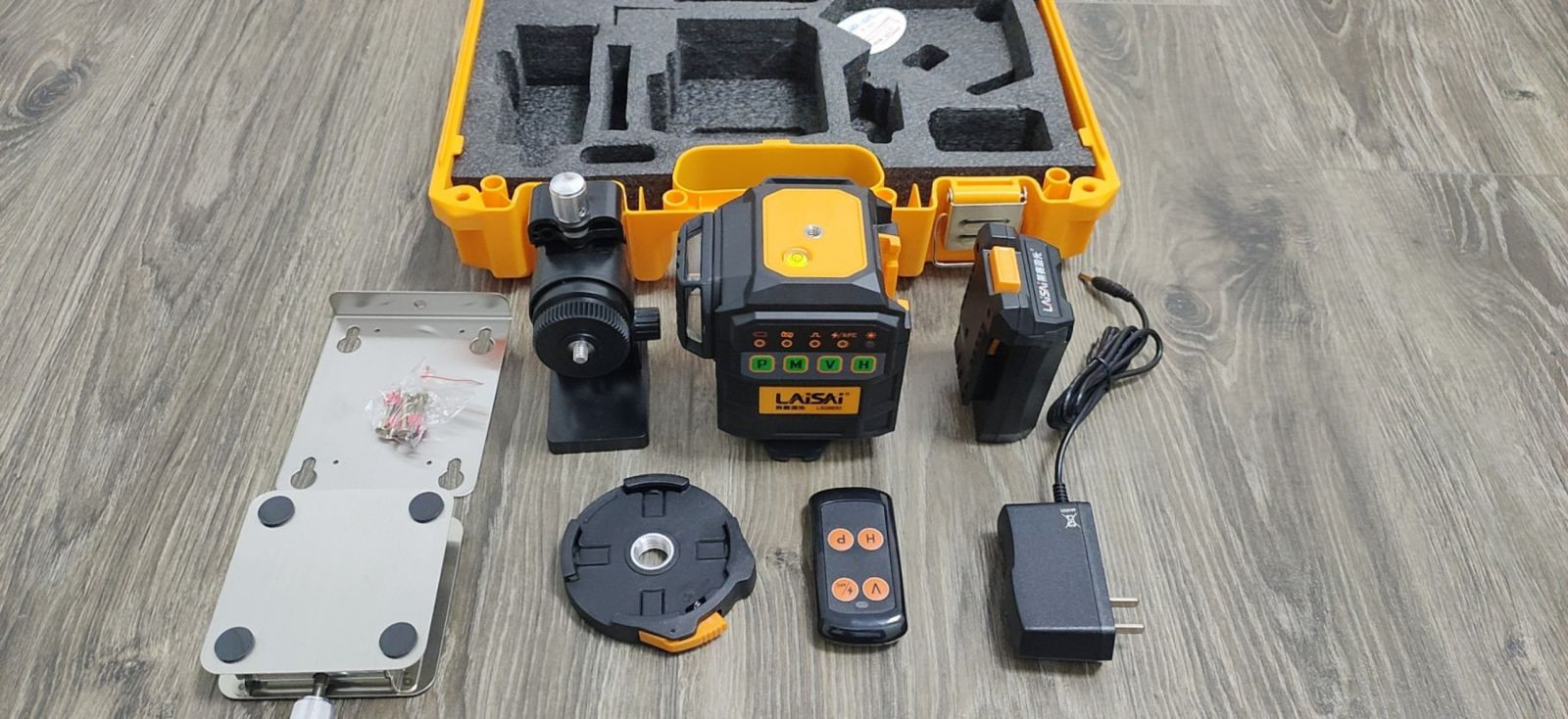Máy cân mực laser 12 tia xanh Laisai LSG6650