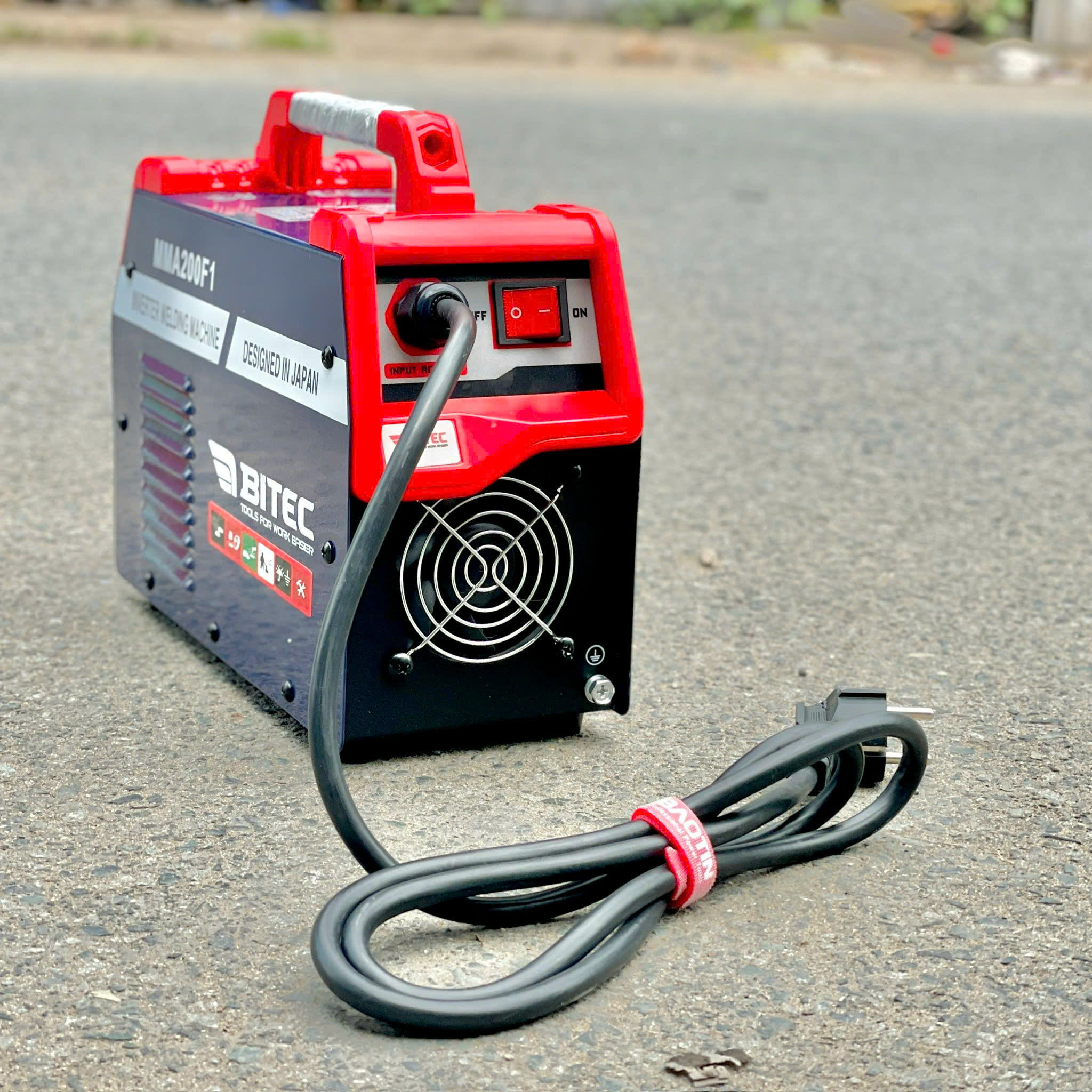 Máy hàn que inverter BItec MMA200F1