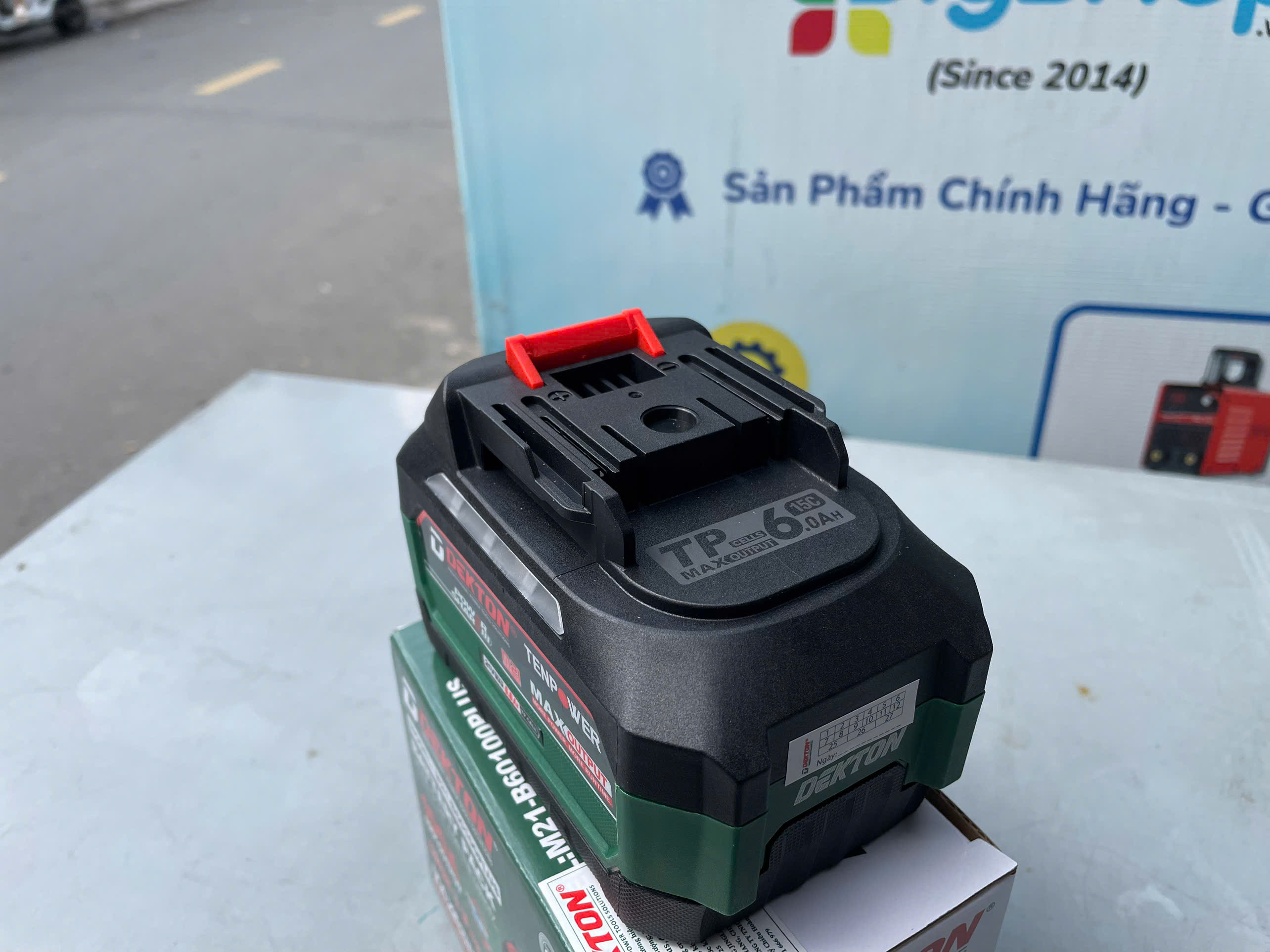 Pin Dekton 21V 6.0Ah M21-B60100Plus Dòng xã 100A