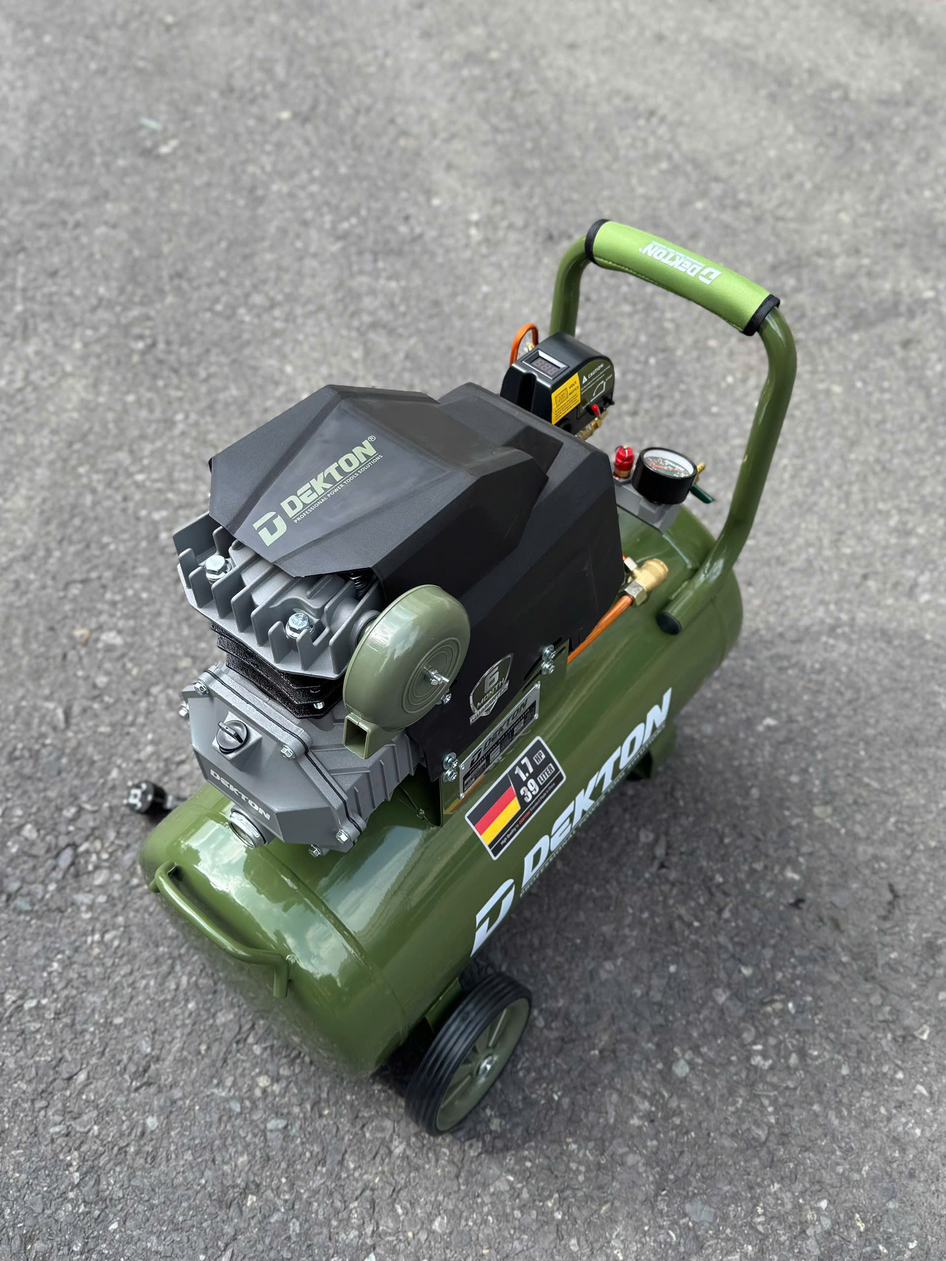 Máy Nén Khí Chạy Dầu Dekton DK-AC25XDR – Bình 25L