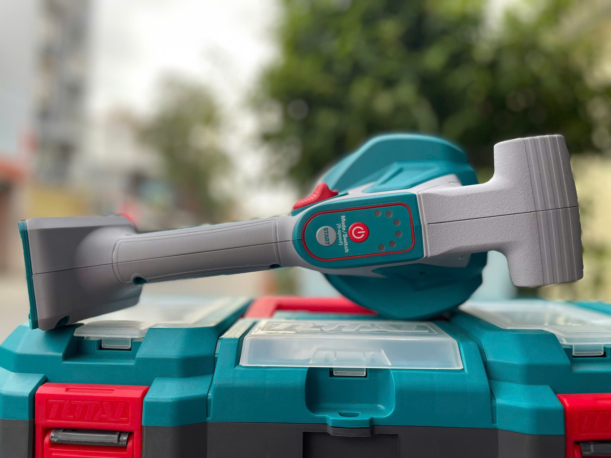 Máy rung ốp lát gạch dùng pin 20V Total TTVLI20018