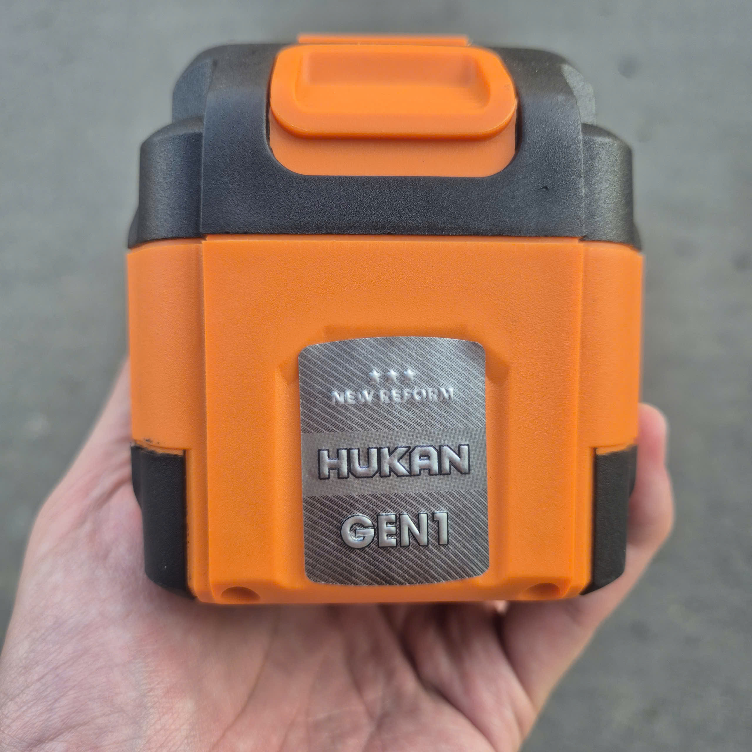 Bộ pin 4.5Ah 15Cells + 1 sạc 1.5Ah HUKAN G1-CBP4505