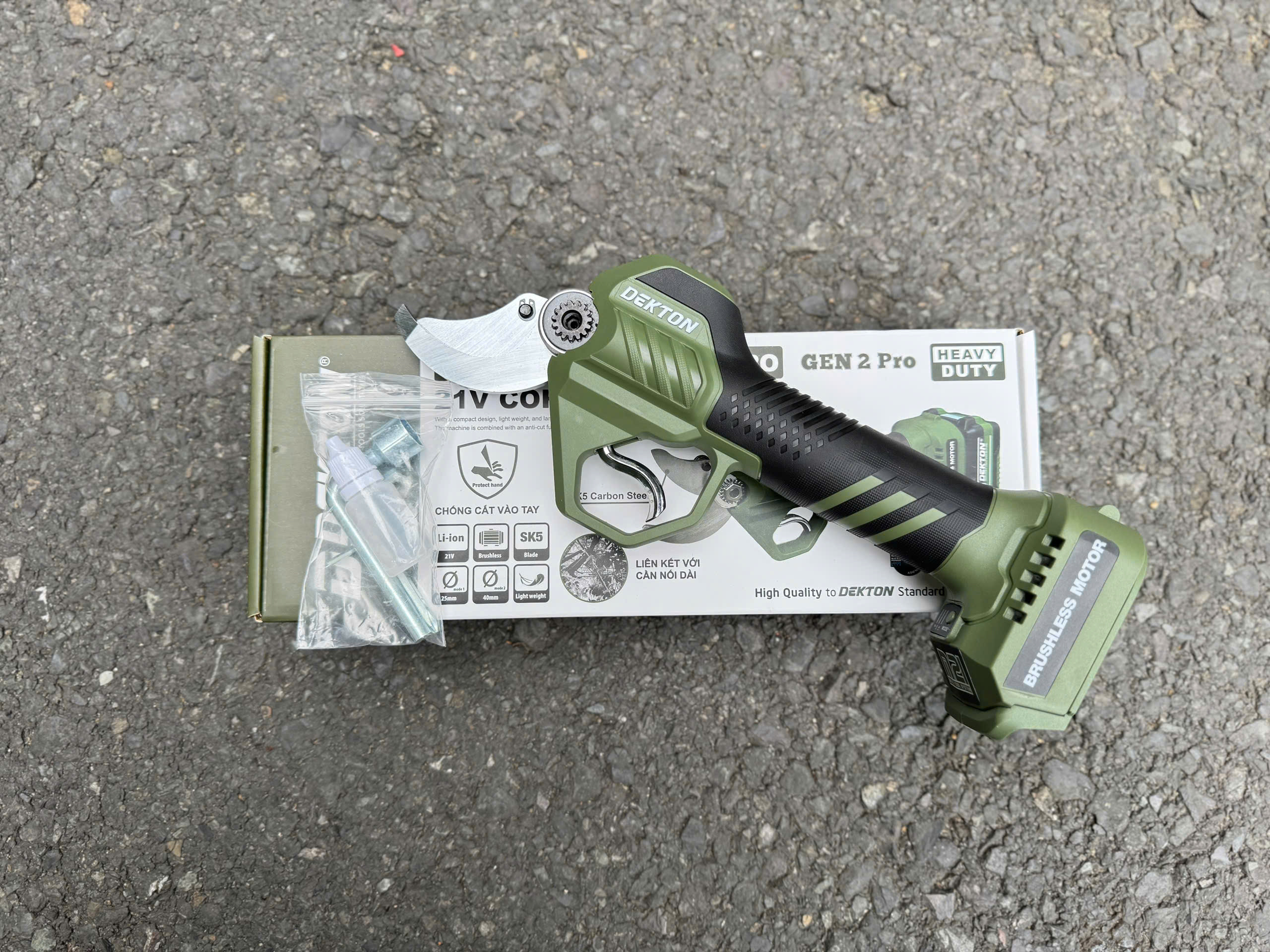 Kéo cắt cành DEKTON M21-MCC40XPRO (màu Olive), 40mm