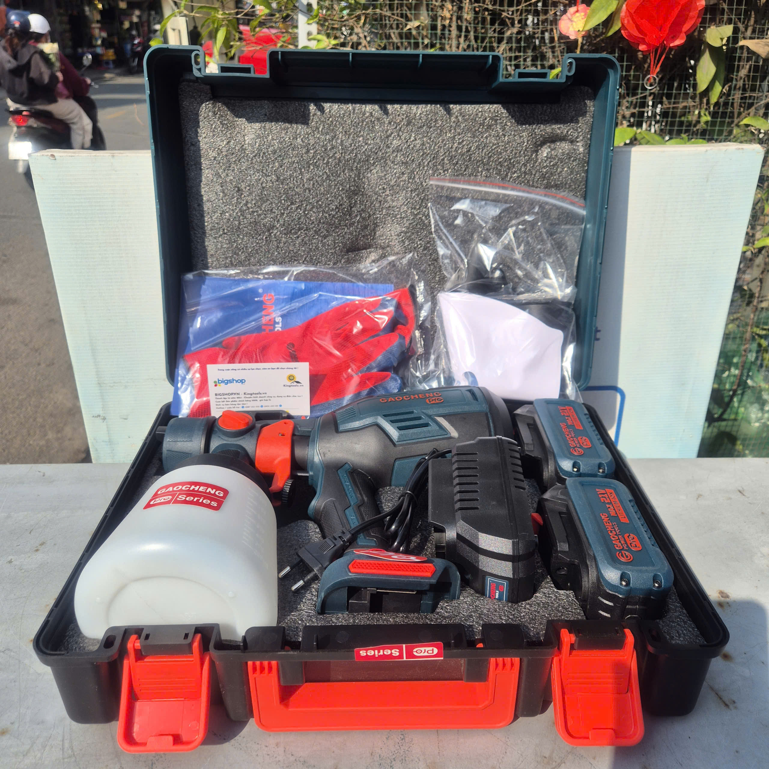 Máy phun sơn cầm tay dùng pin 21V GAOCHENG GN-CS1704