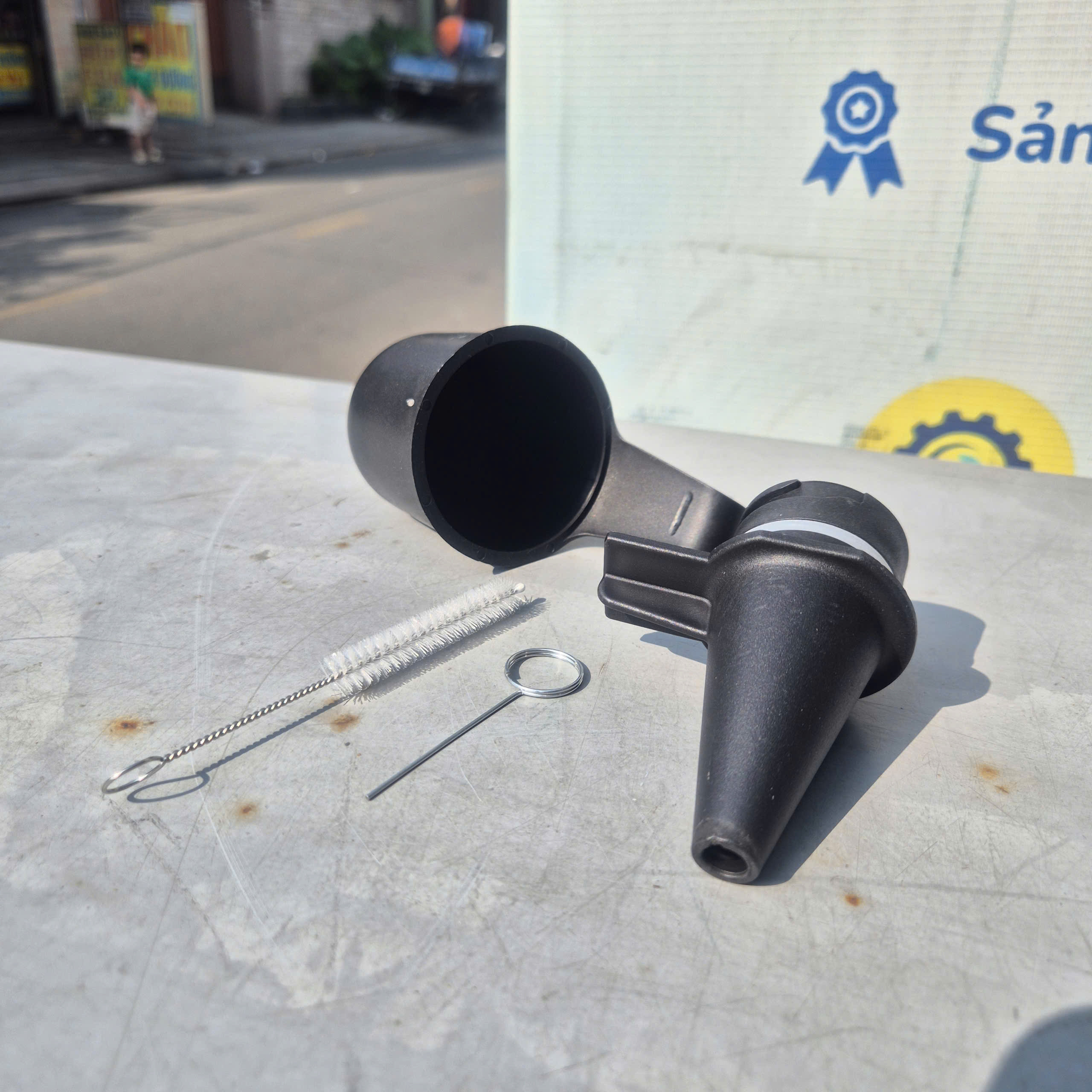 Máy phun sơn cầm tay dùng pin 21V GAOCHENG GN-CS1704