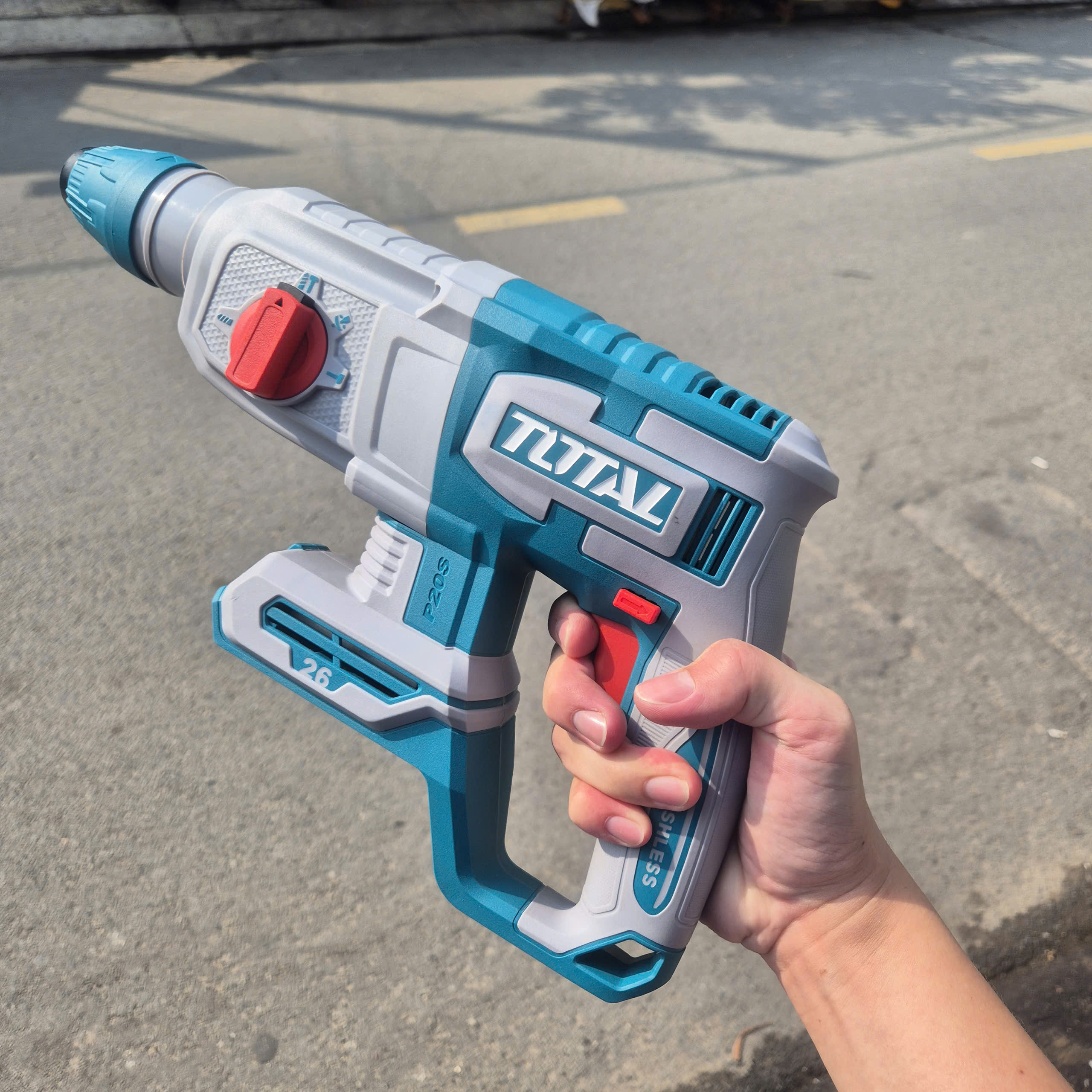 Máy khoan bê tông 3 chức năng dùng pin 20V Total TRHLI20268 (Chưa Pin & Sạc)	