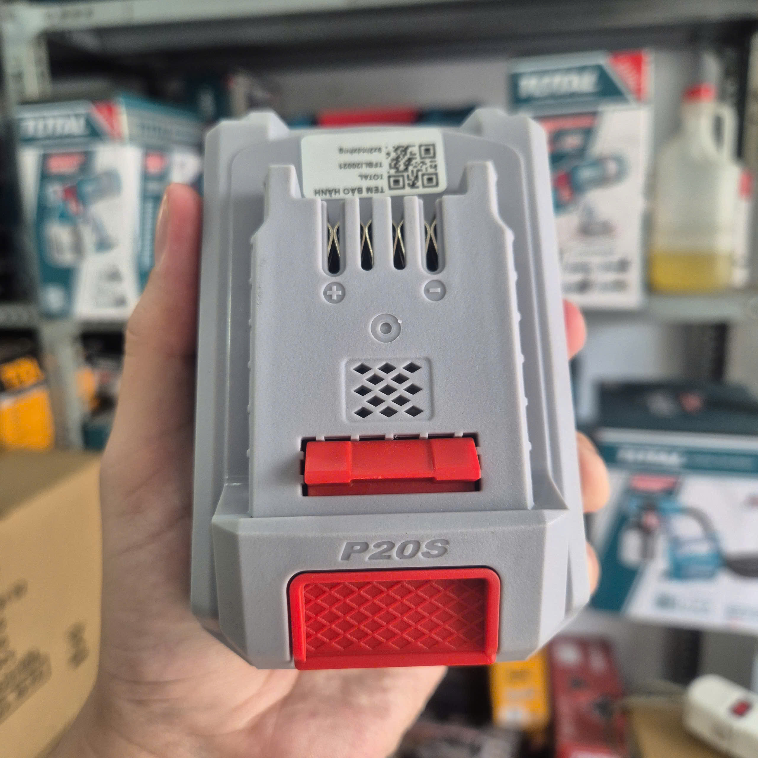 Máy Bắn Đinh Bê Tông Dùng Pin 20V TOTAL TCNLI9008 (2 Pin 4.0Ah và 1 Sạc)