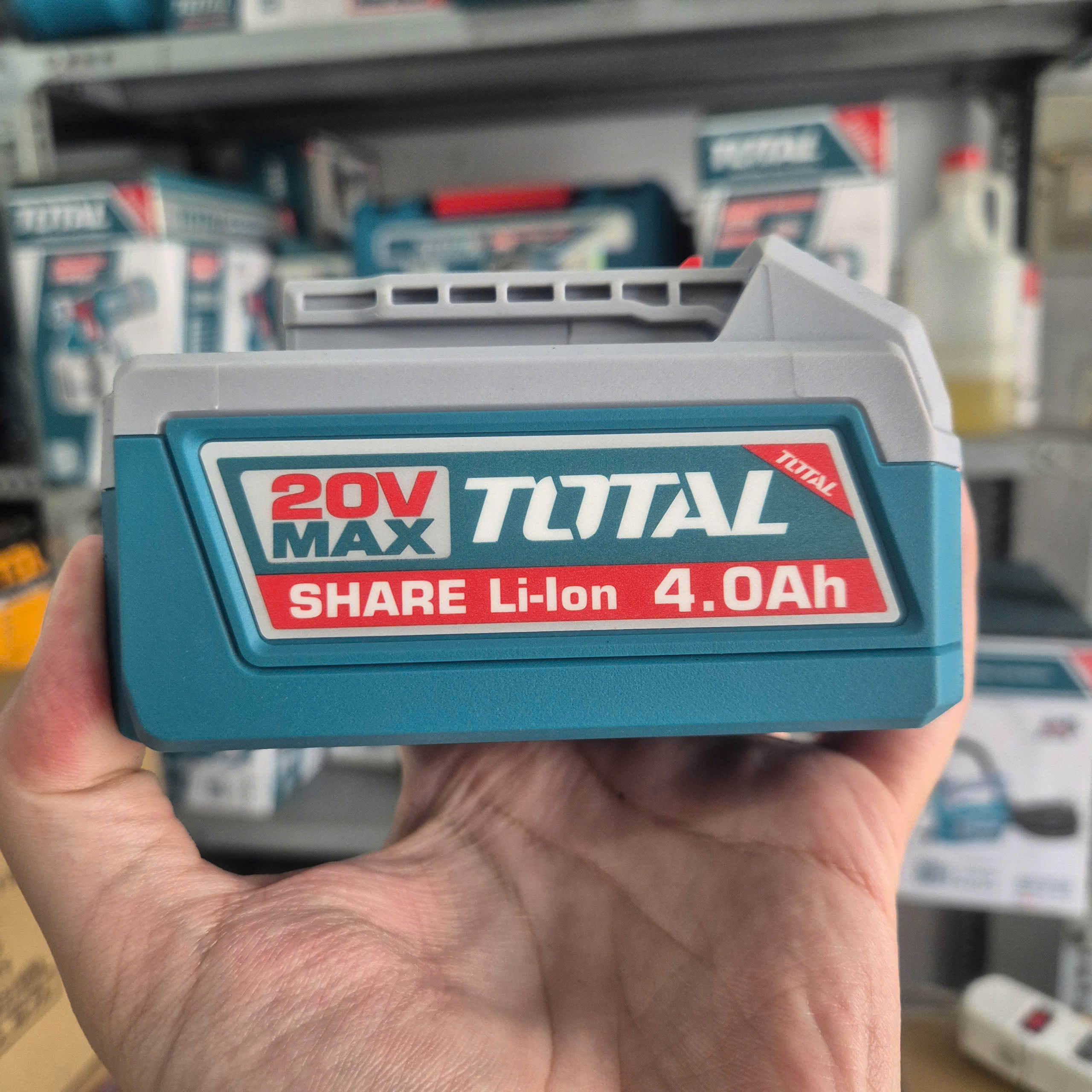 Máy Bắn Đinh Bê Tông Dùng Pin 20V TOTAL TCNLI9008 (2 Pin 4.0Ah và 1 Sạc)