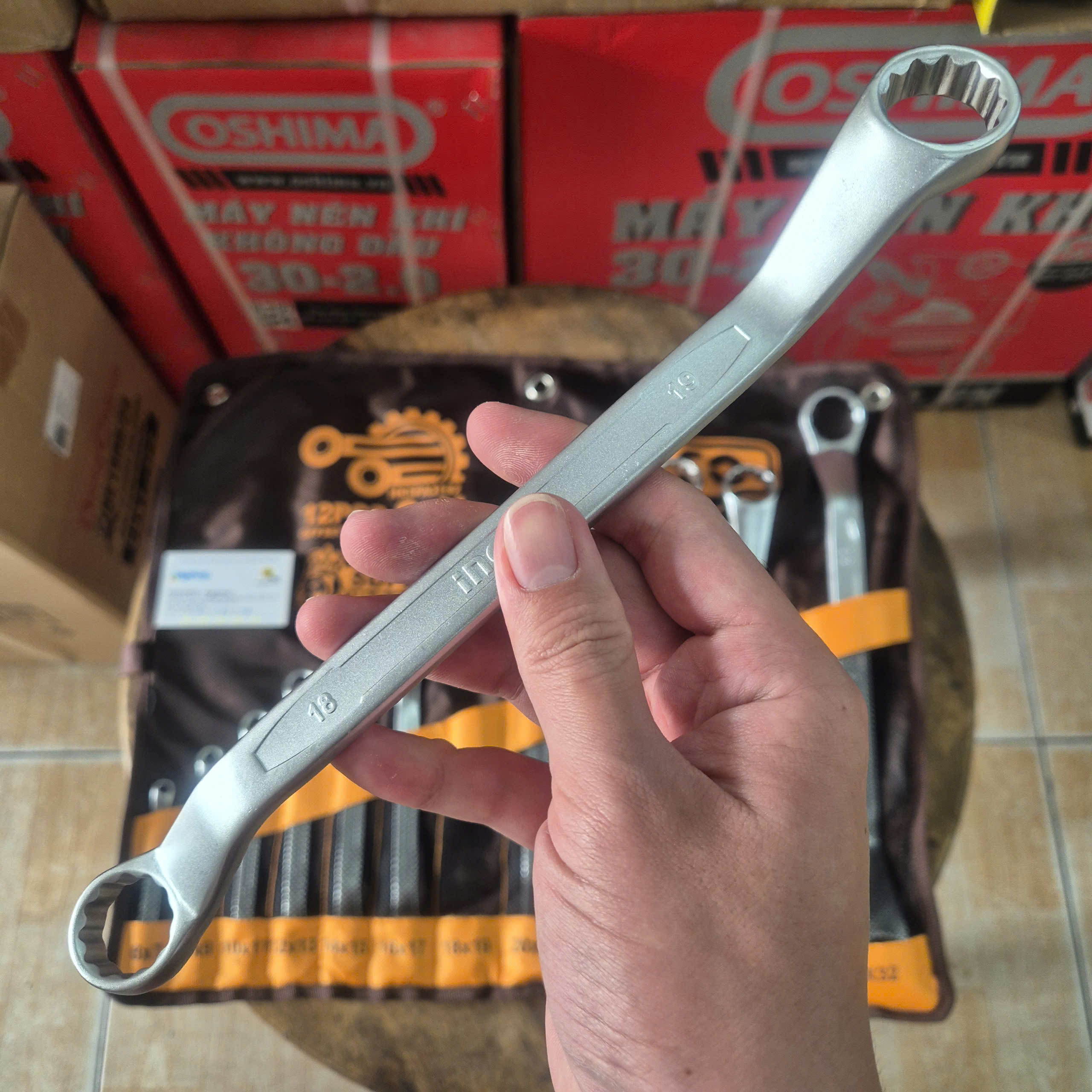 Bộ cờ lê hai vòng INGCO HKSPA3142 - 12 chi tiết (6–32mm)