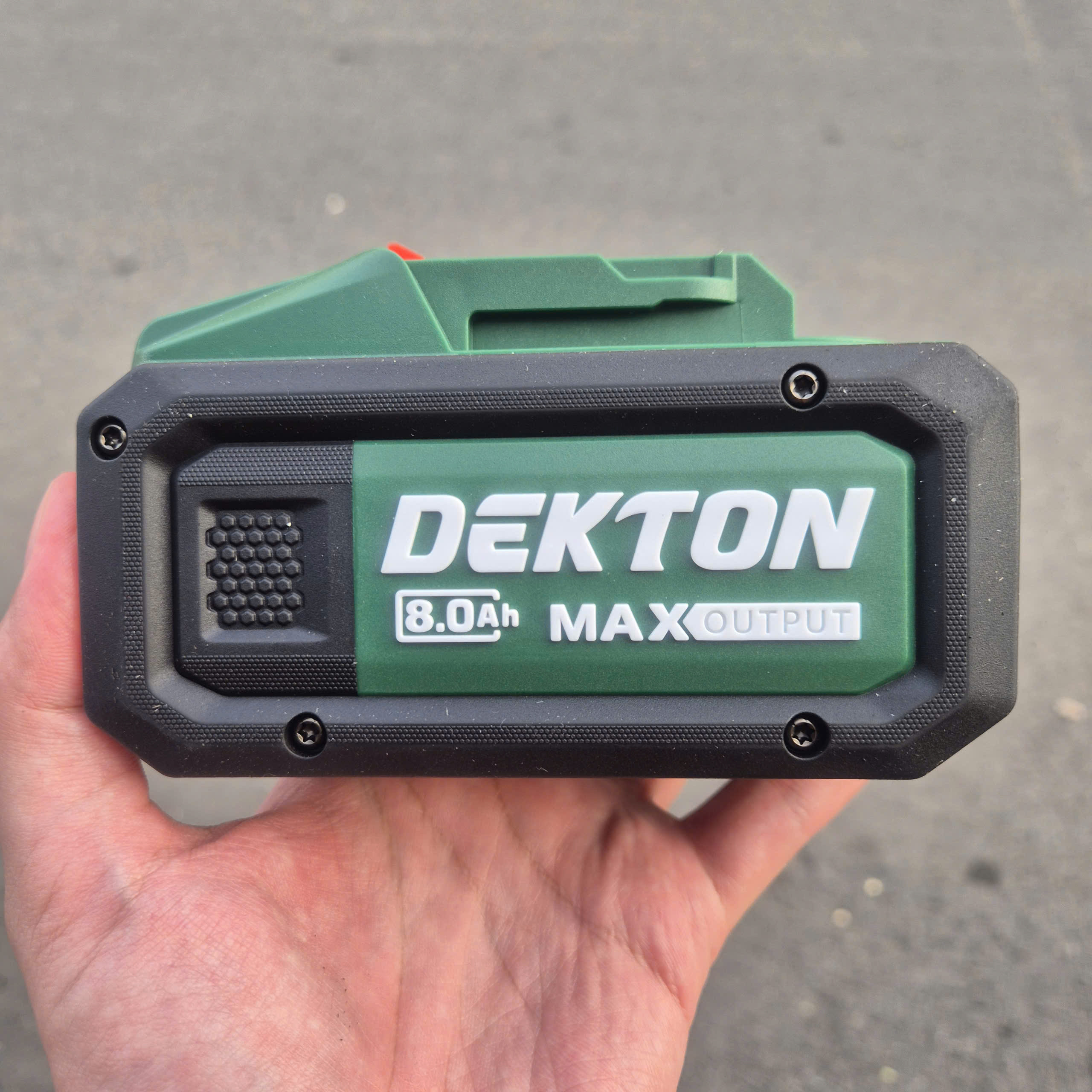 Pin 21V/8.0Ah DEKTON M21-B8140PRO (CELL SAMSUNG)