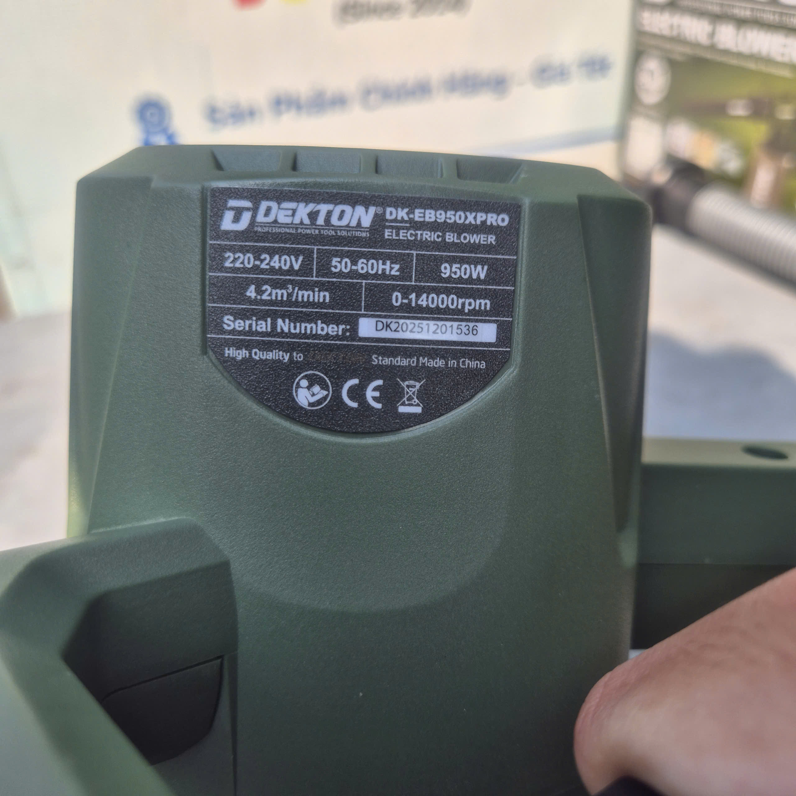 Máy Thổi Bụi & Hút Bụi Dekton DK-EB950PRO / DK-EB950XPRO 950W