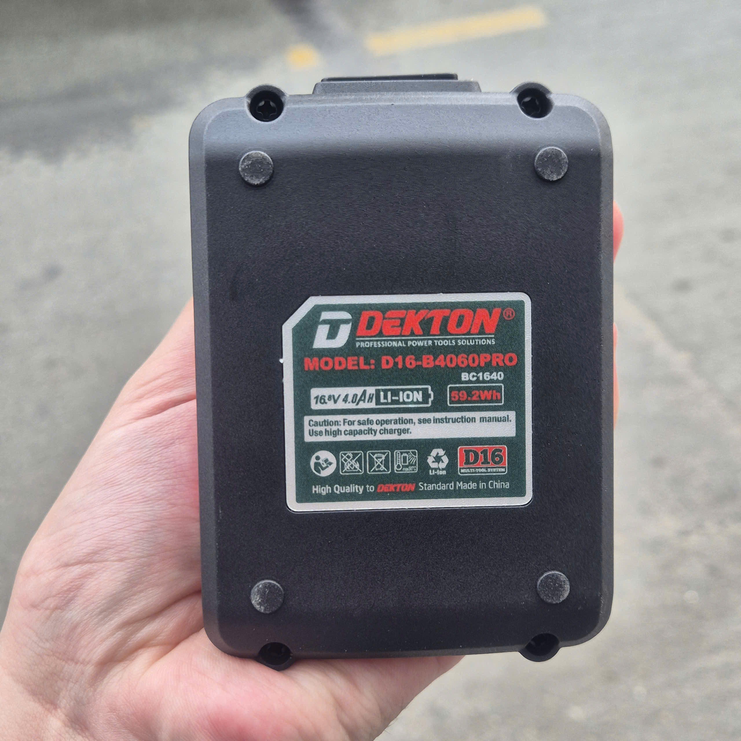 Pin 4.0Ah DEKTON D16-B4060PRO (16.8V)