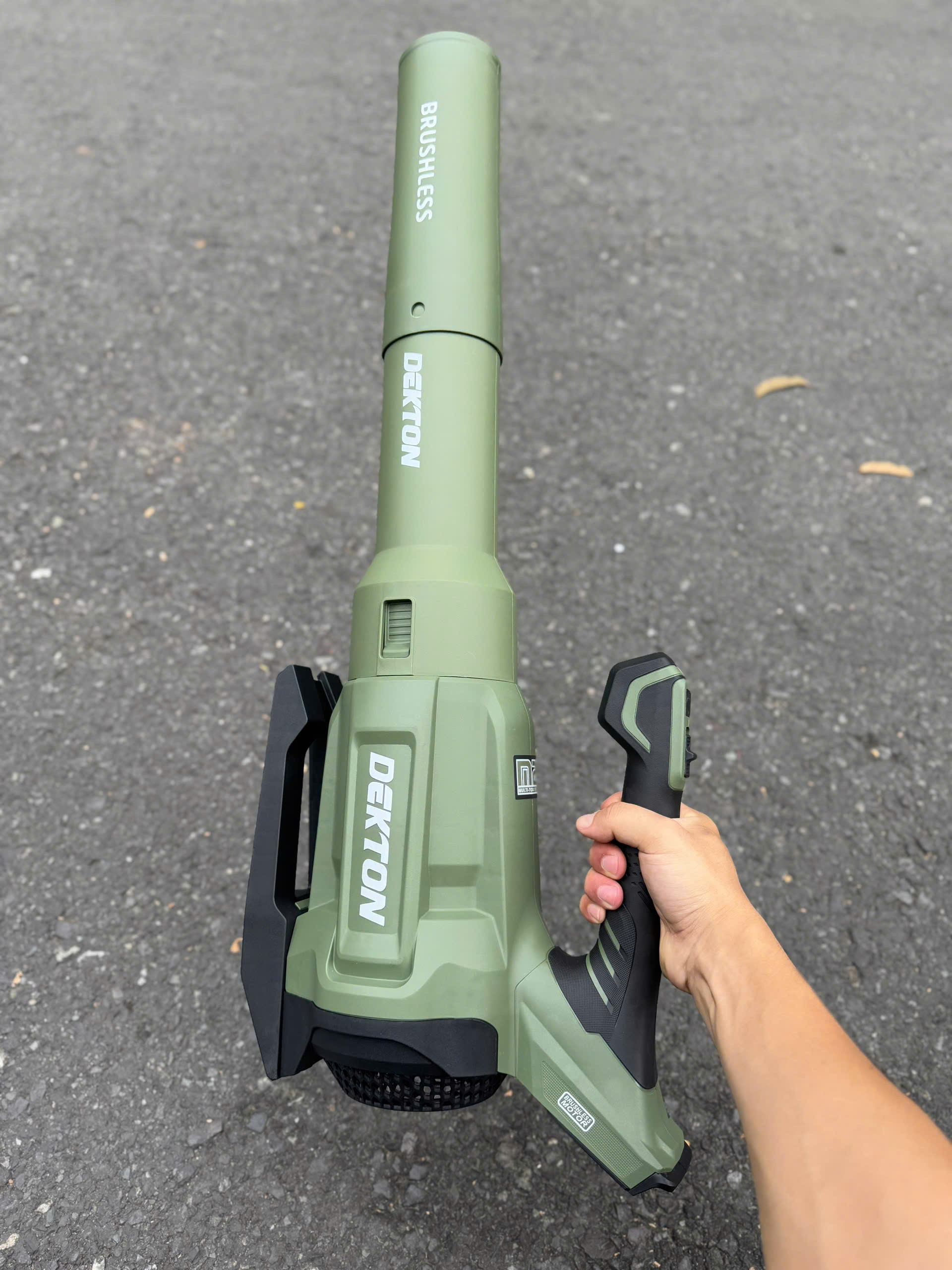 Máy Thổi Bụi, Thổi Lá DEKTON M21-TL01XBL 21V Không Chổi Than