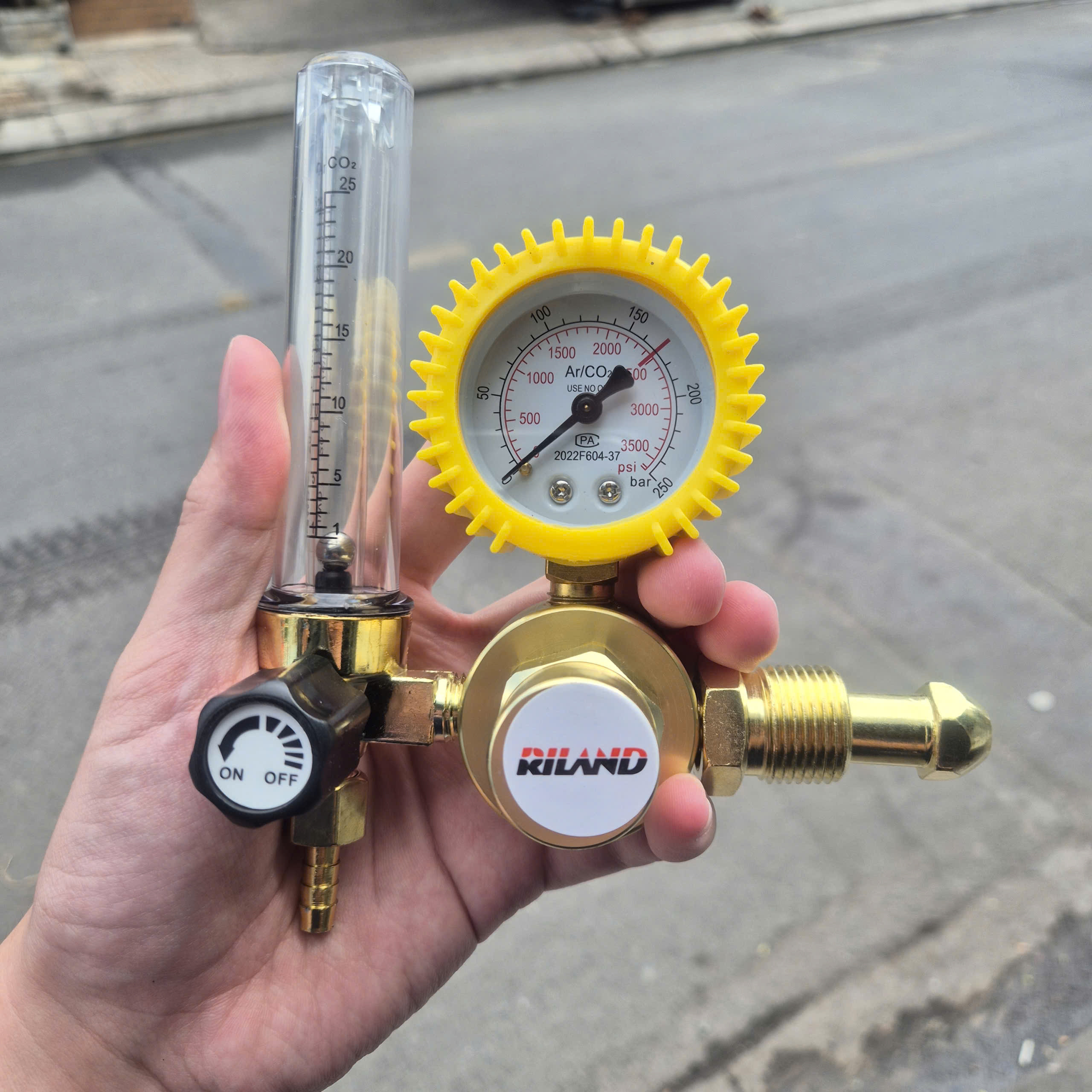 Đồng hồ đo khí Argon RILAND AR-819 dành cho máy hàn TIG