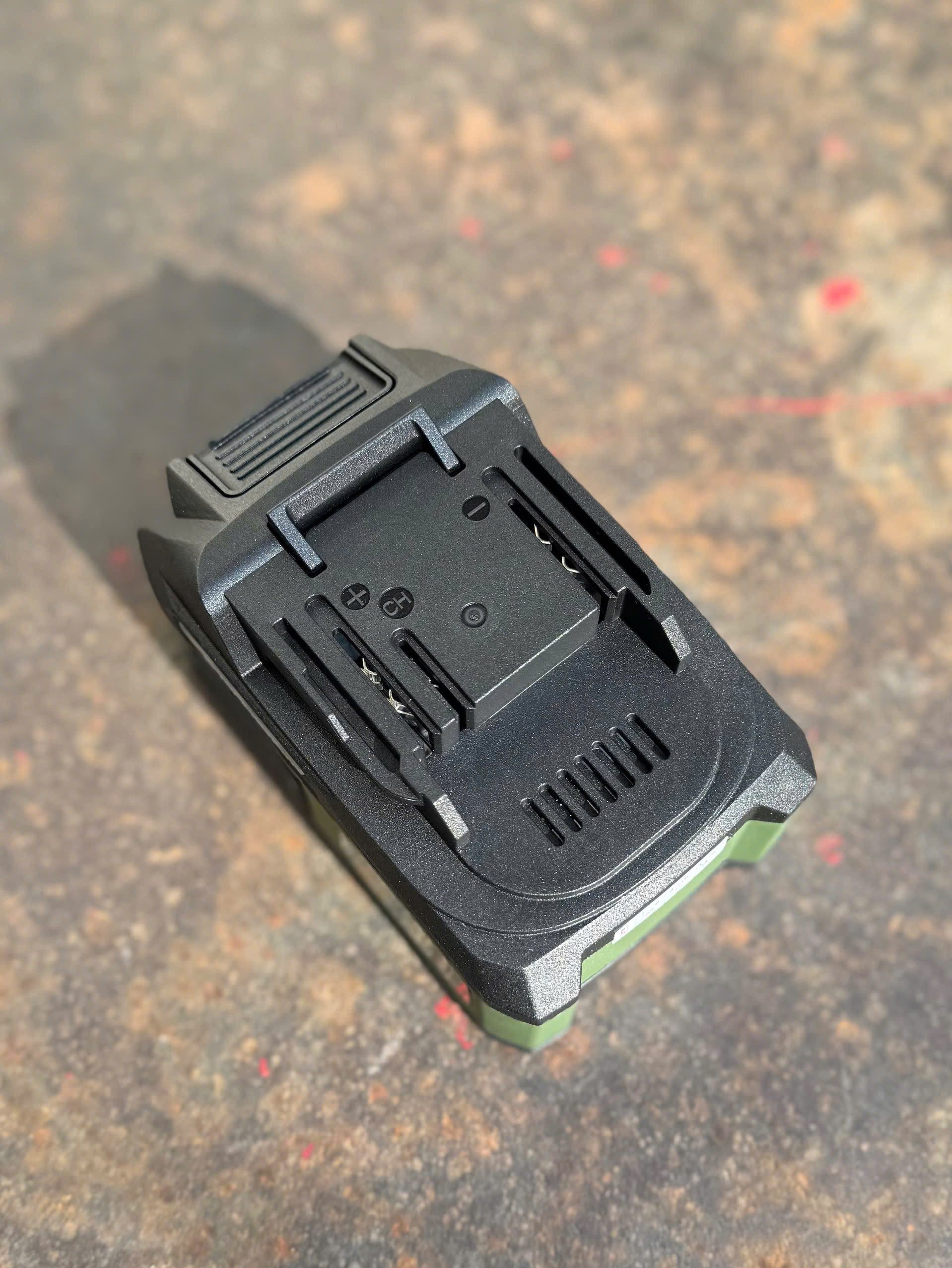 Pin Dekton 21V M21-B4055XA 4.0Ah