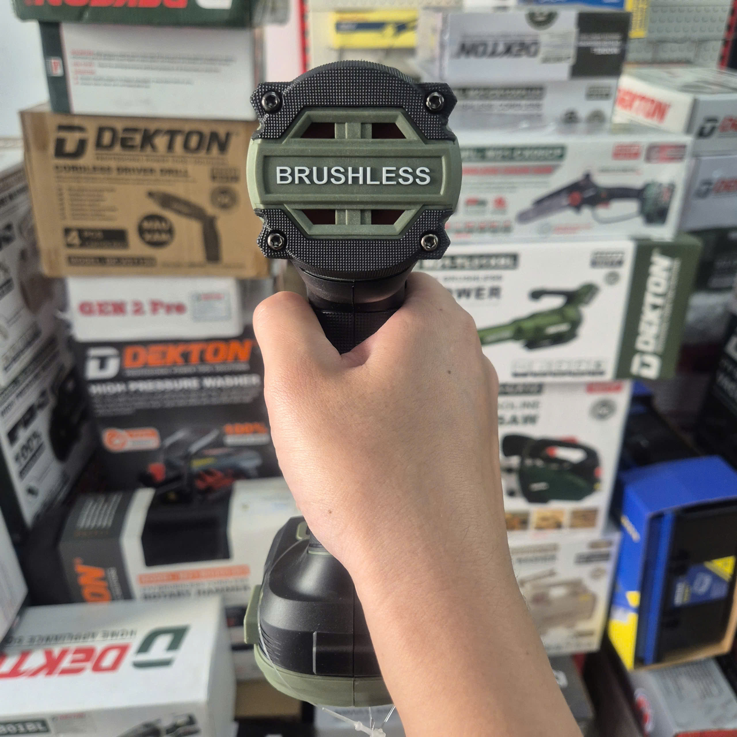 Máy siết bulong pin 21V DEKTON M21-IW555XPLUS (Thân máy)