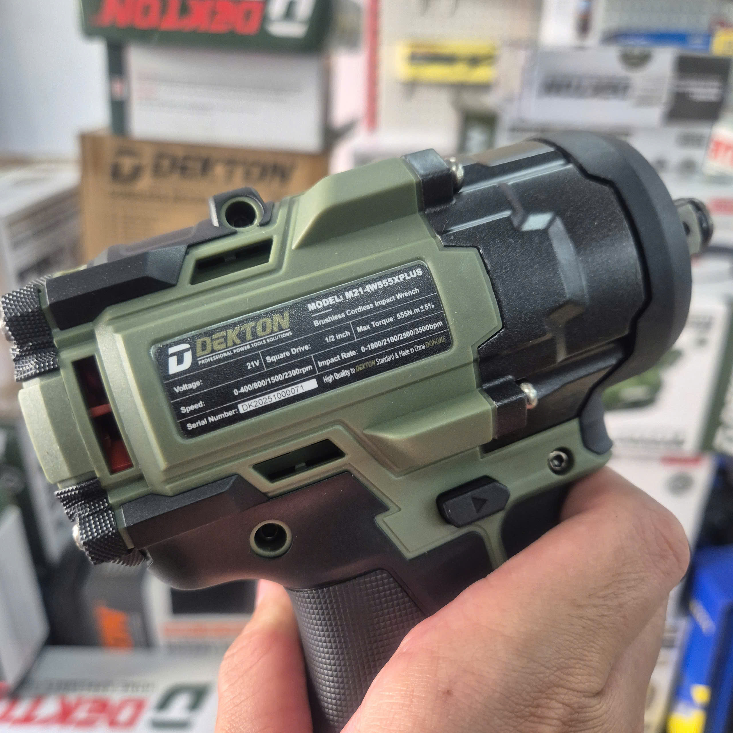 Máy siết bulong pin 21V DEKTON M21-IW555XPLUS (Thân máy)