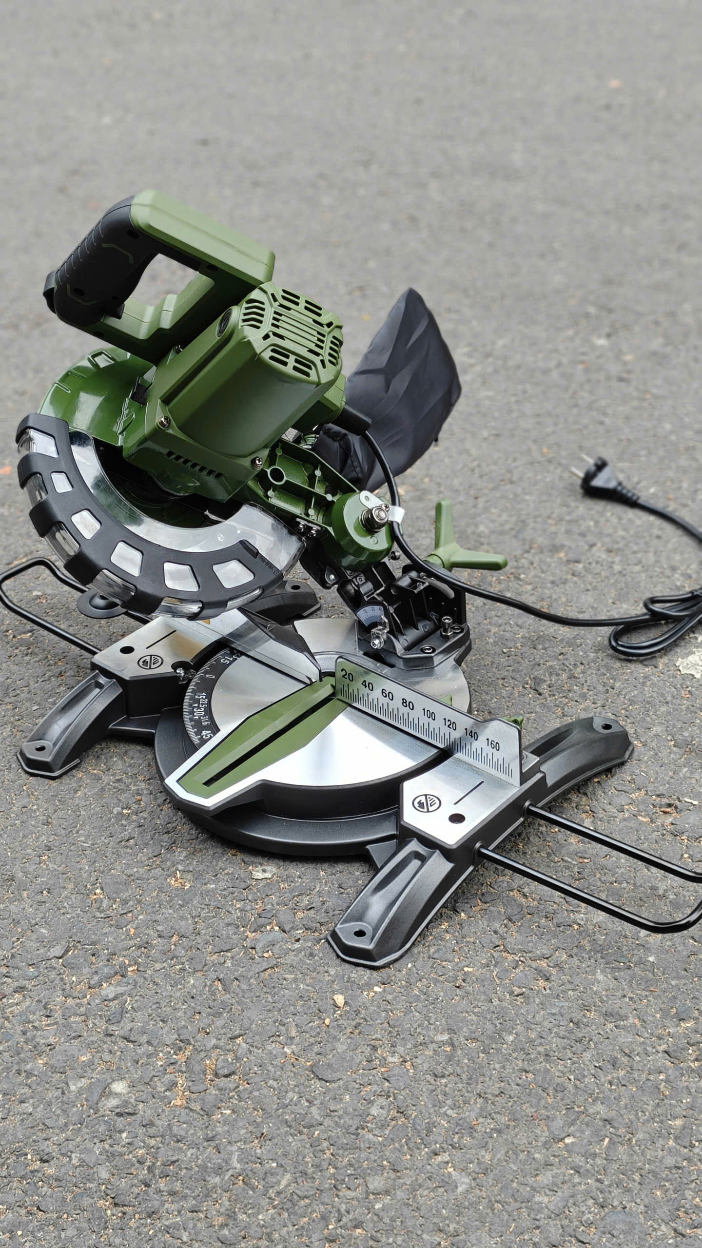 Máy cắt nhôm gỗ đa năng DEKTON DK-CN210XPROMAX – CS 1450W