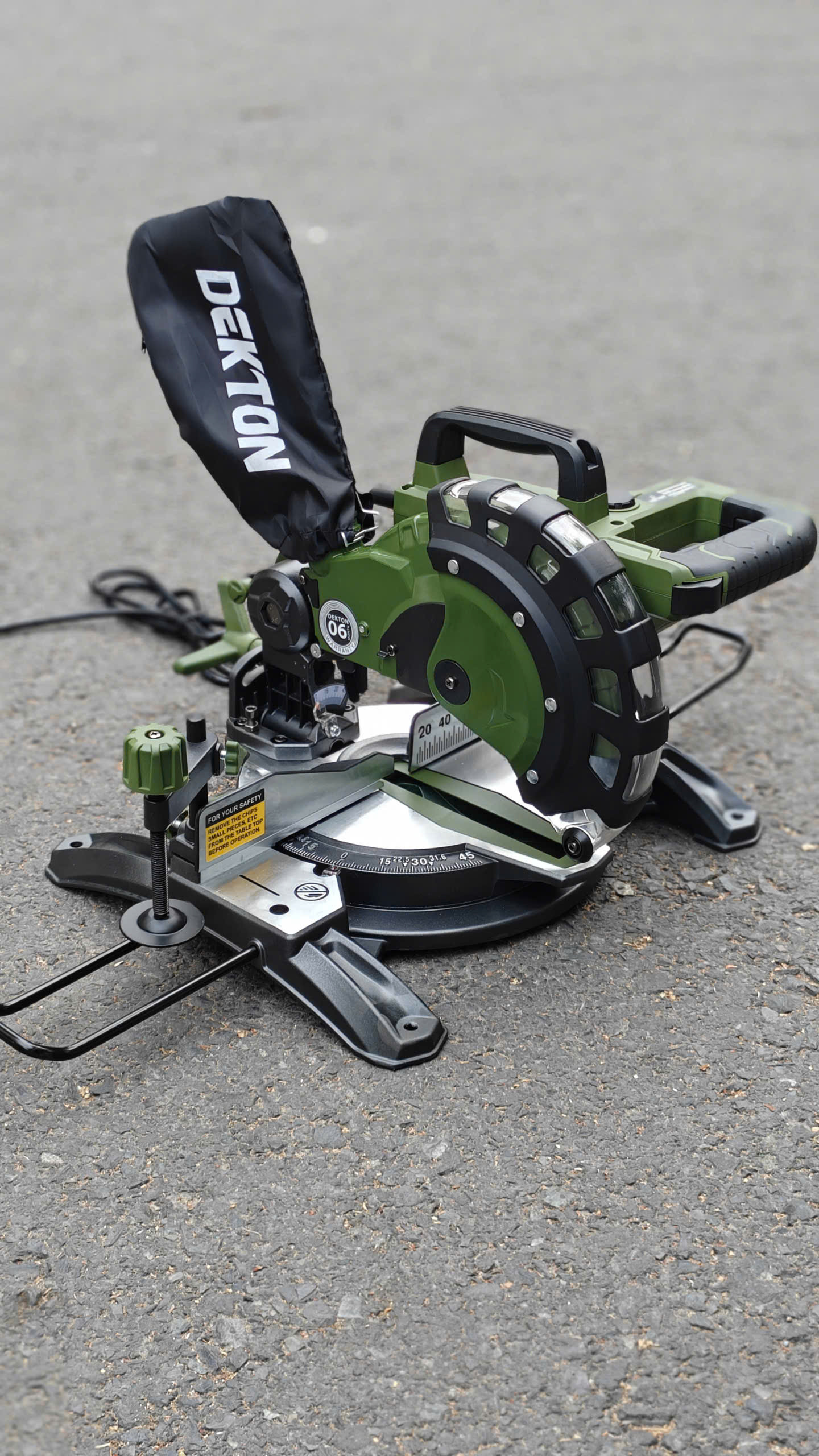 Máy cắt nhôm gỗ đa năng DEKTON DK-CN210XPROMAX – CS 1450W