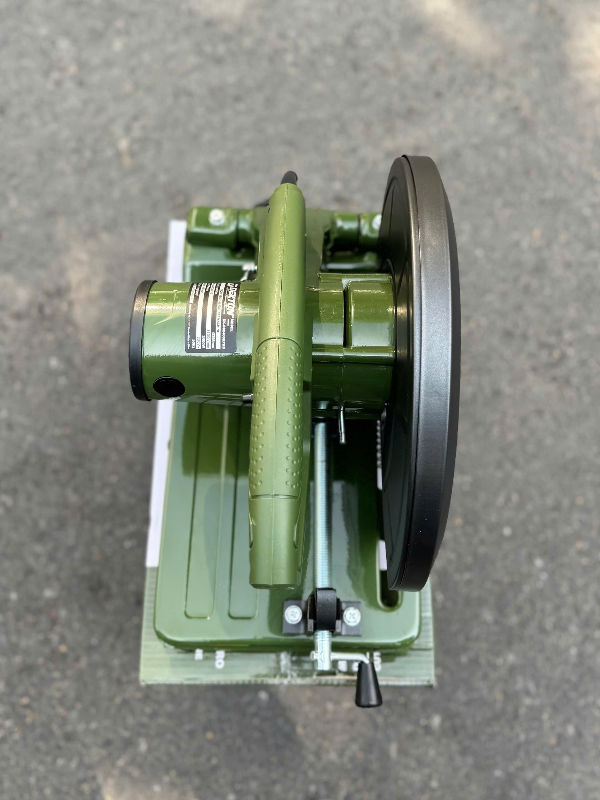 Máy cắt sắt Dekton DK-CS2400XPRO (CS 2400W, lưỡi 355mm)