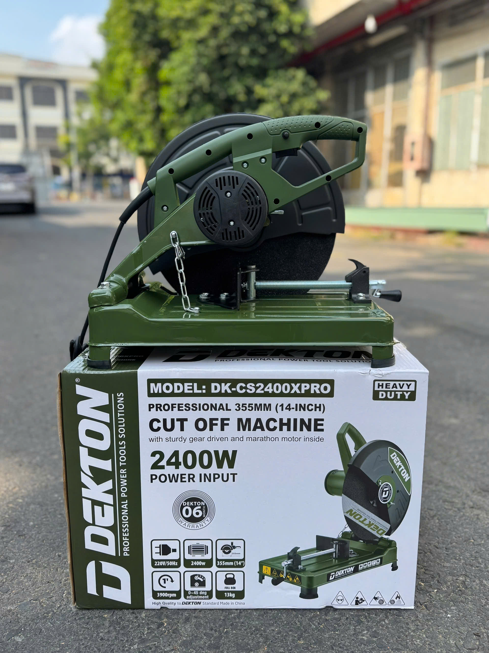 Máy cắt sắt Dekton DK-CS2400XPRO (CS 2400W, lưỡi 355mm)