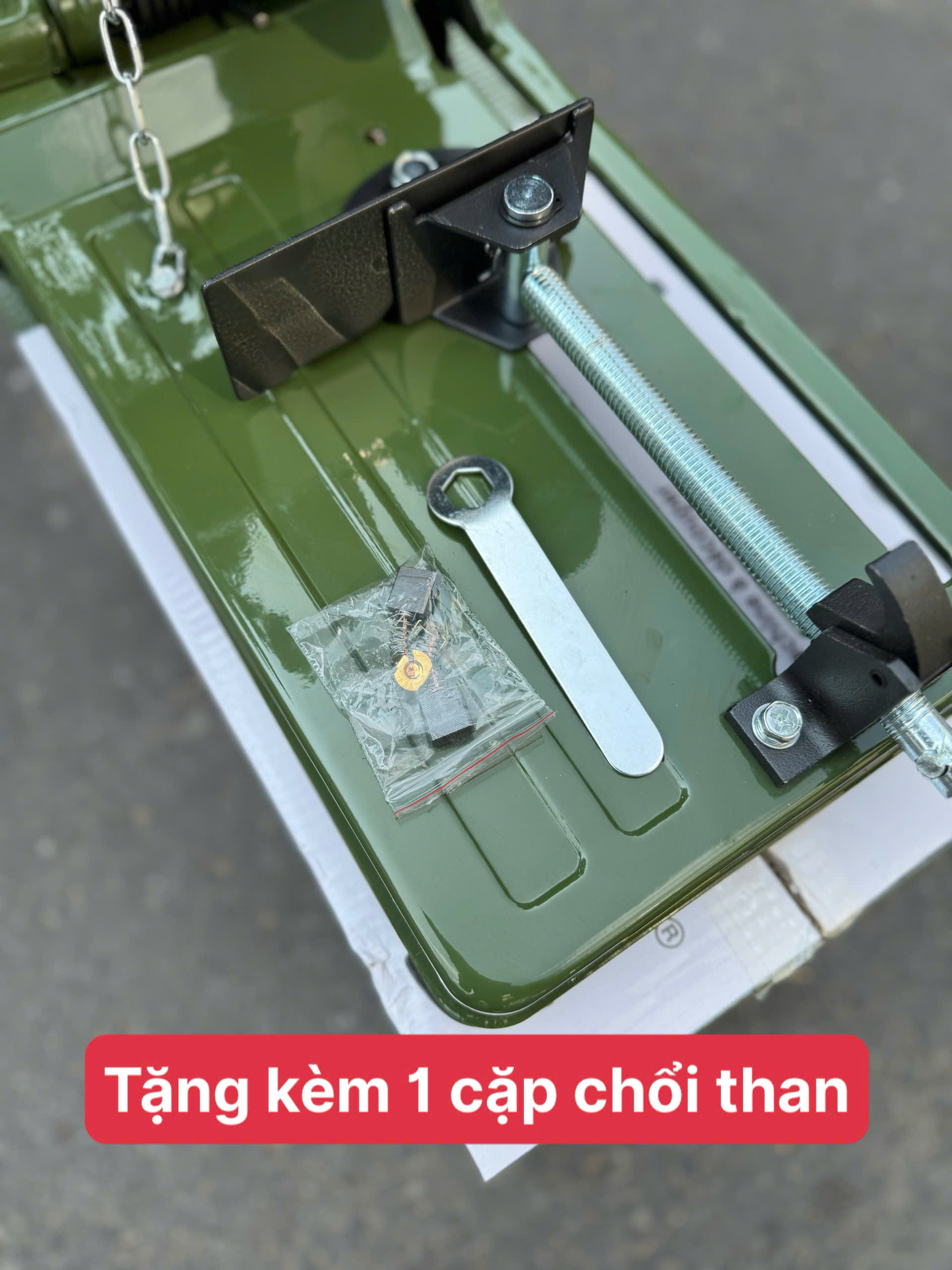 Máy cắt sắt Dekton DK-CS2400XPRO (CS 2400W, lưỡi 355mm)