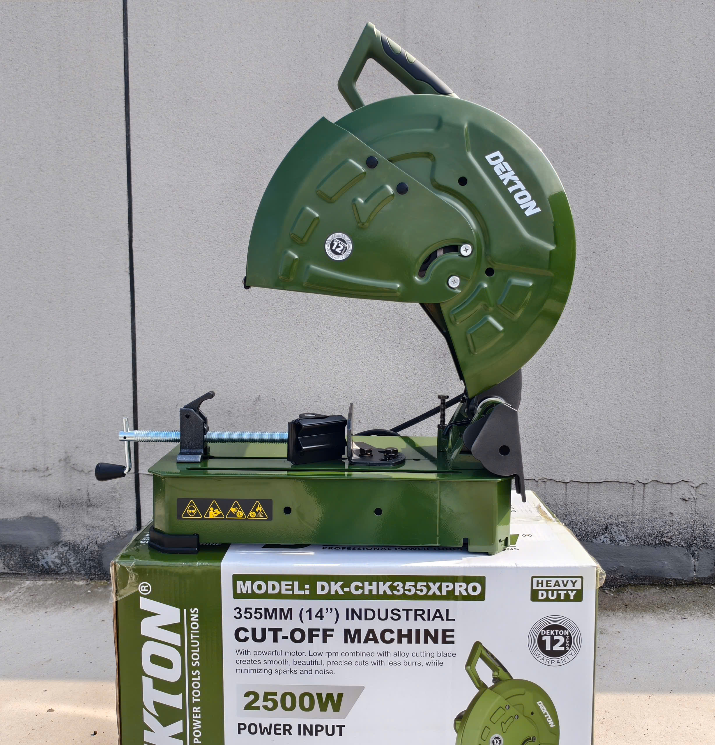 Máy cắt hợp kim tua chậm DEKTON DK-CHK355XPRO (CS 2500W)
