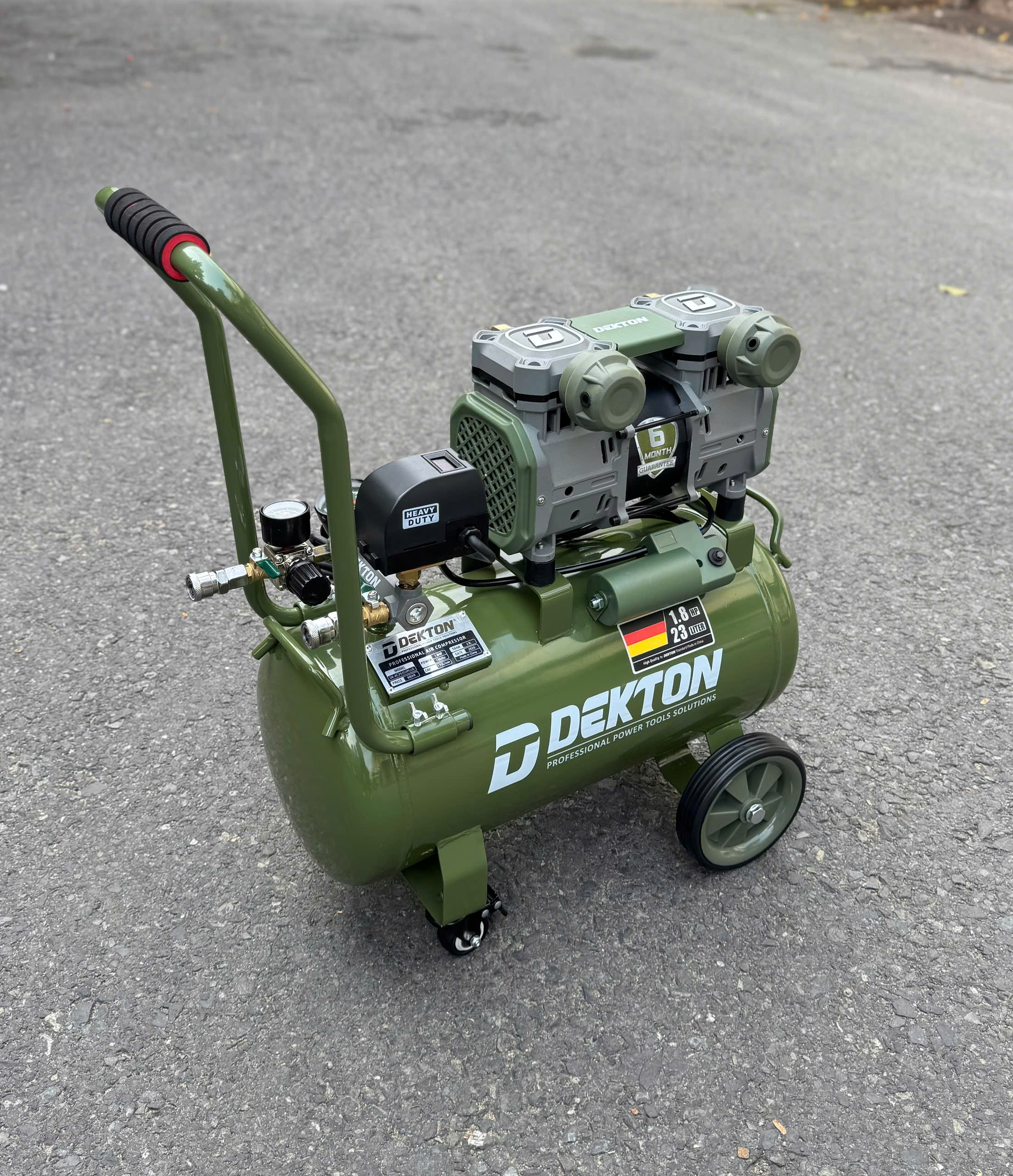 Máy nén khí không dầu 23L DEKTON DK-AC3925XPLUS (CS 1350W)