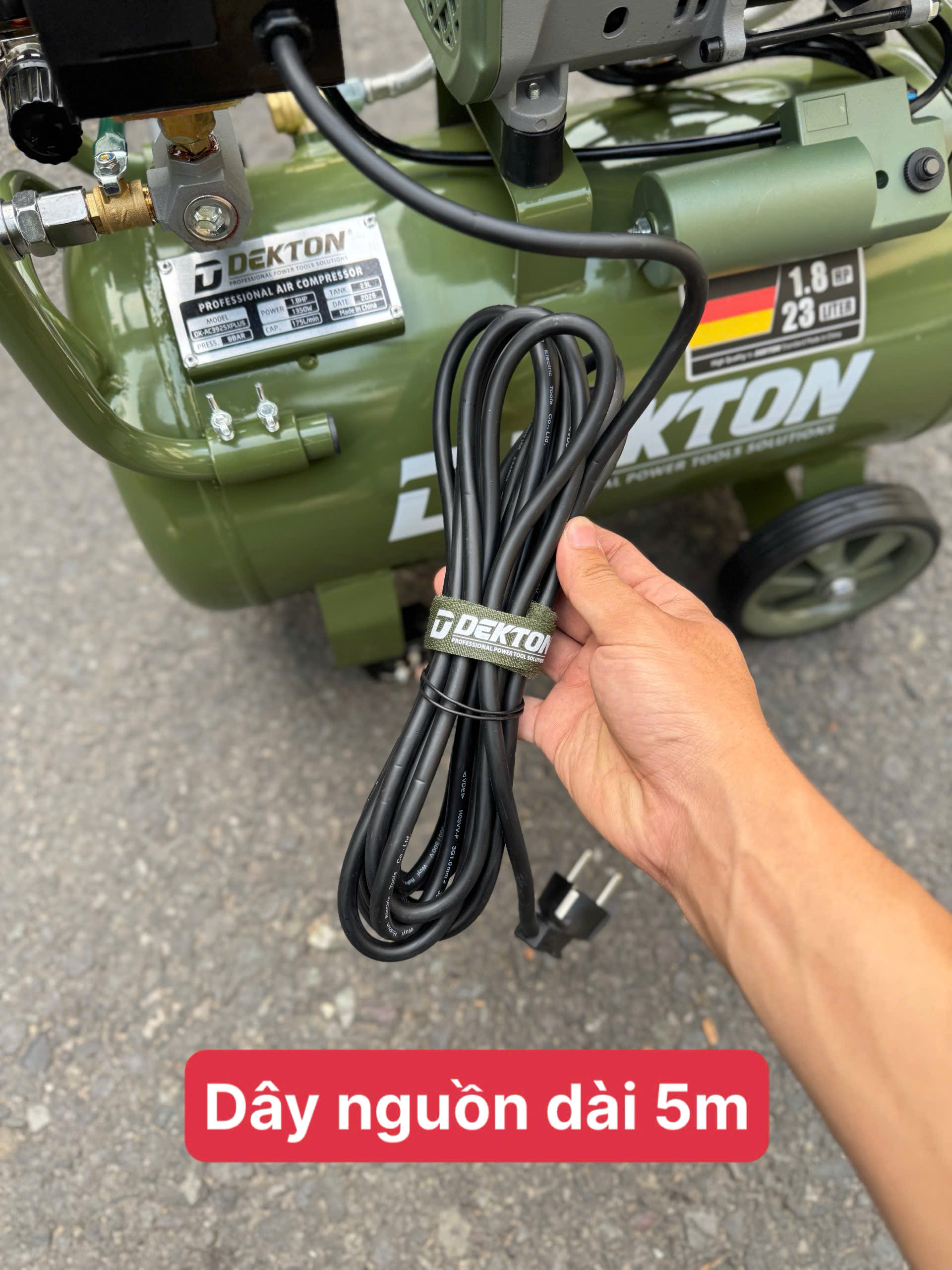 Máy nén khí không dầu 23L DEKTON DK-AC3925XPLUS (CS 1350W)