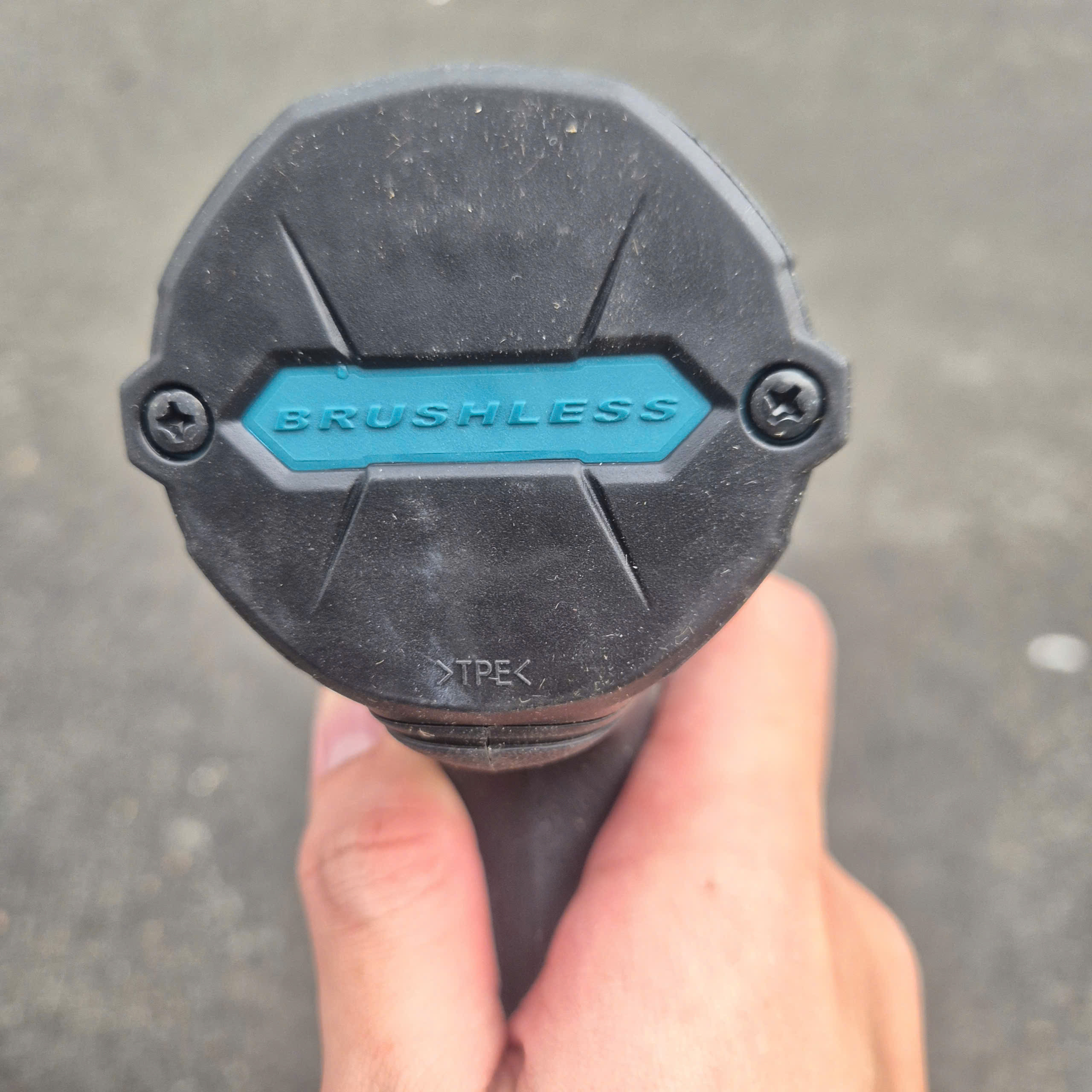 Máy siết bulong dùng pin 40V Max MAKITA TW004GZ - Chưa bao gồm pin, sạc