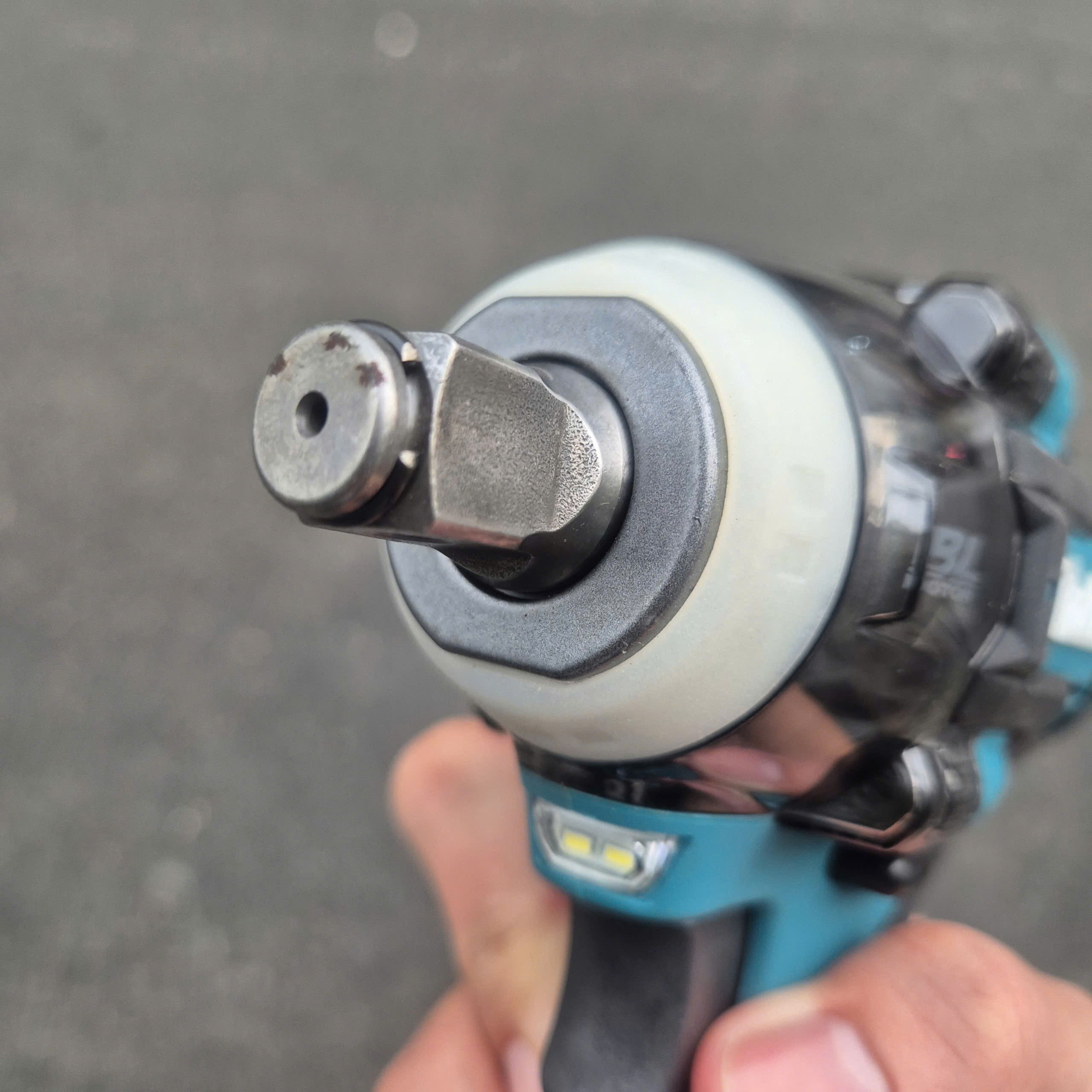 Máy siết bulong dùng pin 40V Max MAKITA TW004GZ - Chưa bao gồm pin, sạc