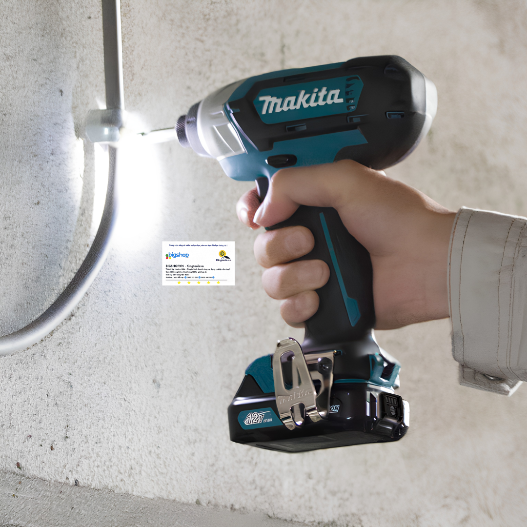 Máy vặn vít dùng pin 12V MAKITA TD110DSYE (2 pin 1.5Ah và 1 sạc)