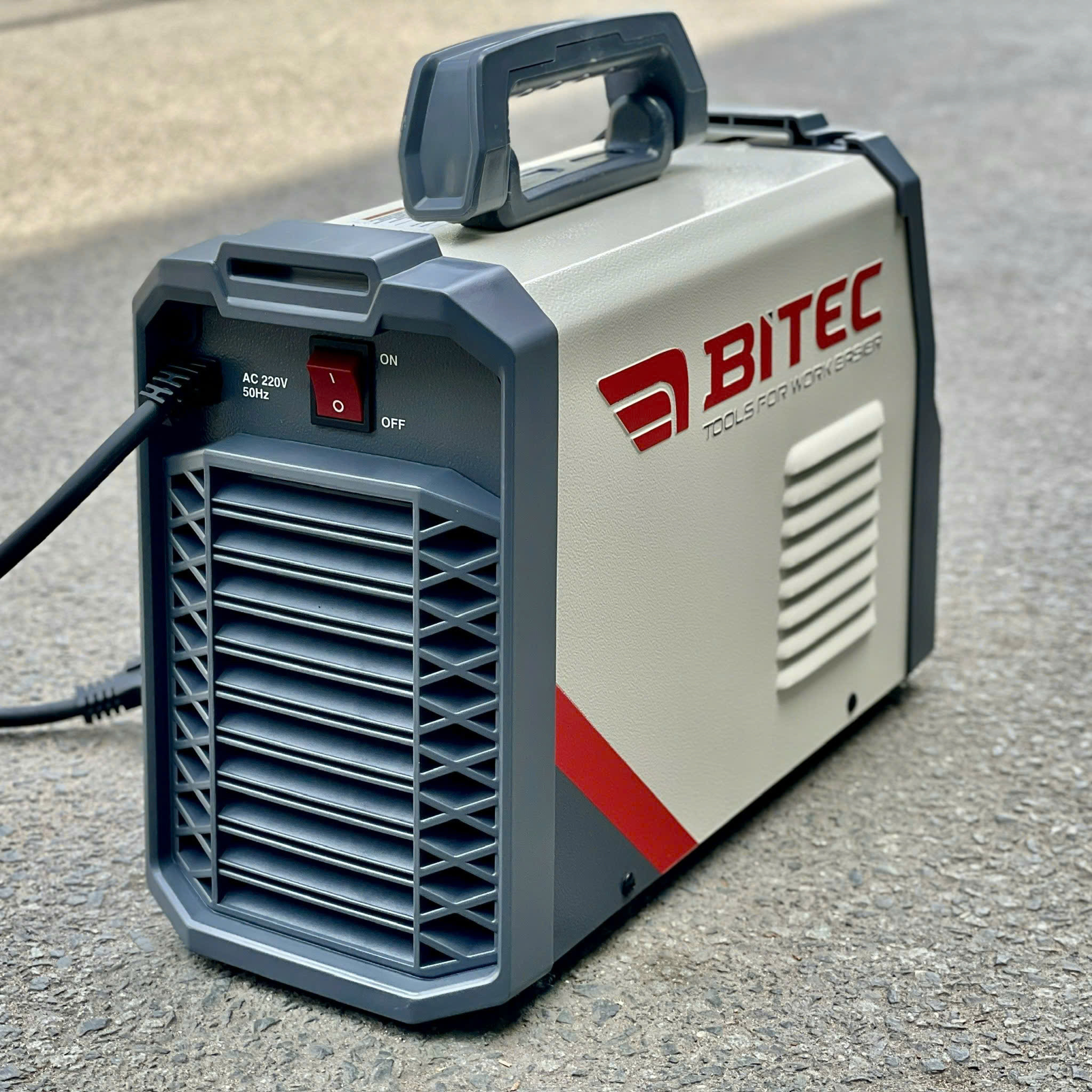 Máy hàn que BITEC MMA250E, que 2.5 ly