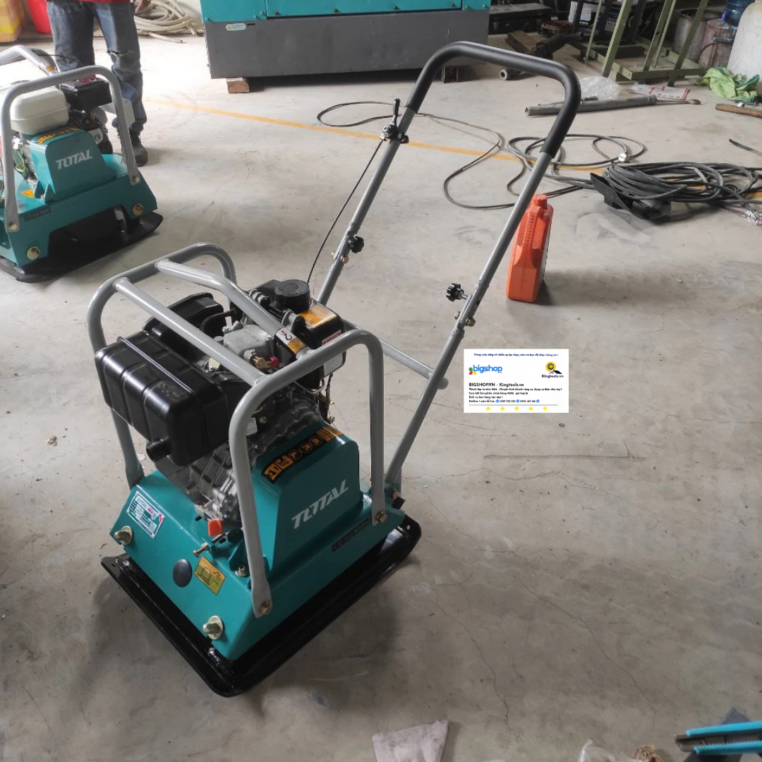 Máy đầm nén nền bê tông dùng xăng 4.8kW TOTAL TP7100-2