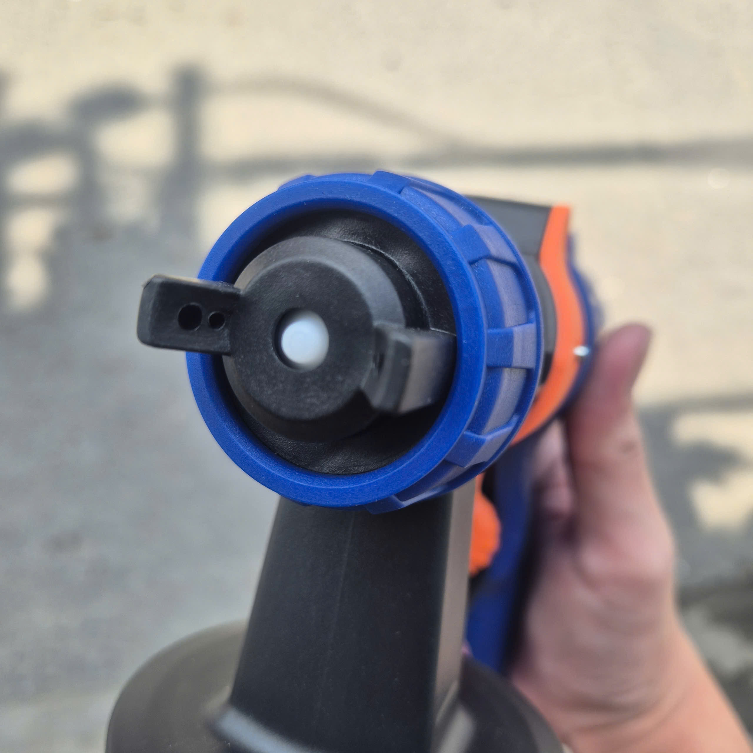 Máy phun sơn WADFOW WEG2A51 (550W, bình 800ml)