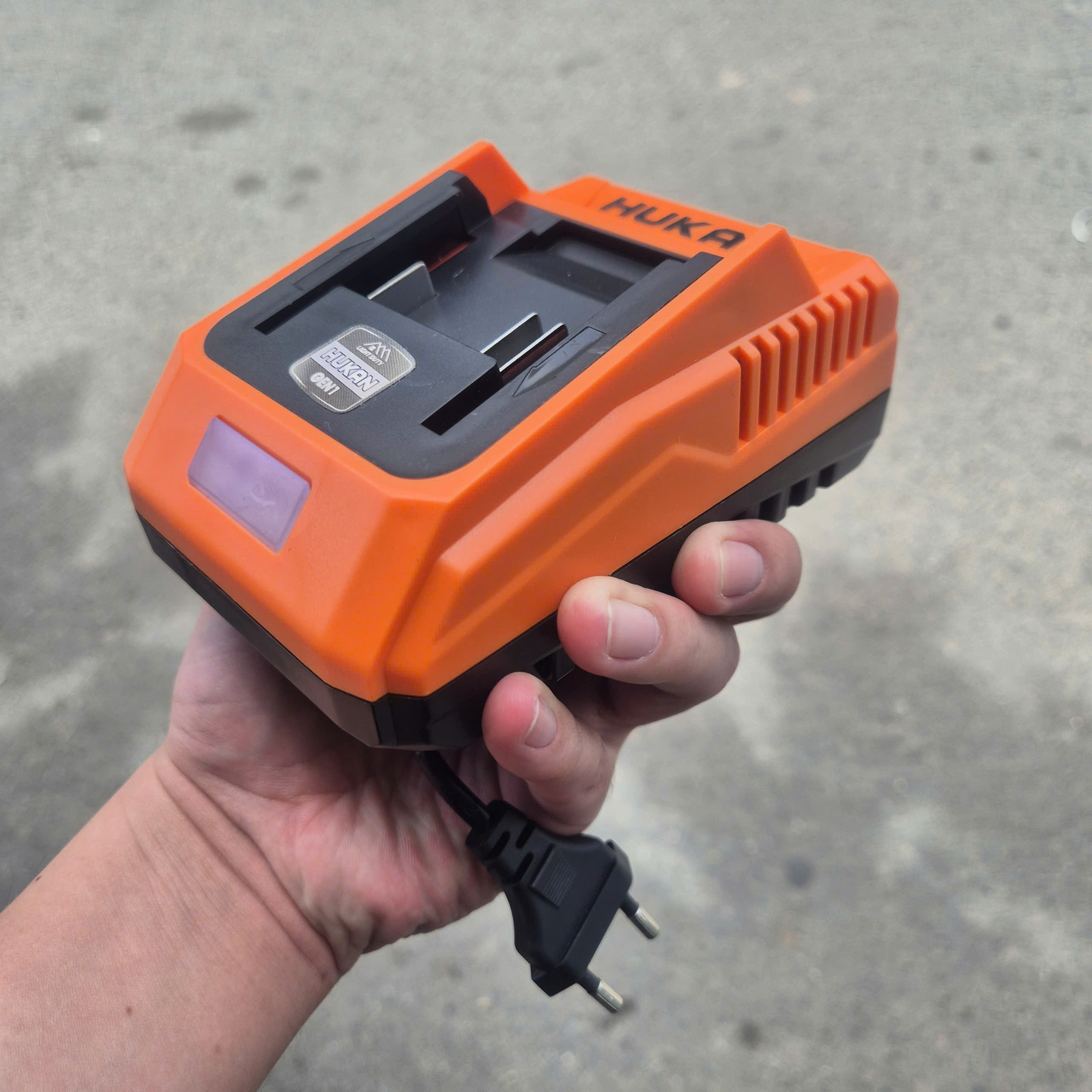 Sạc pin HUKAN G1-SP21105 (GEN 1) - 21V DC, 1.5A