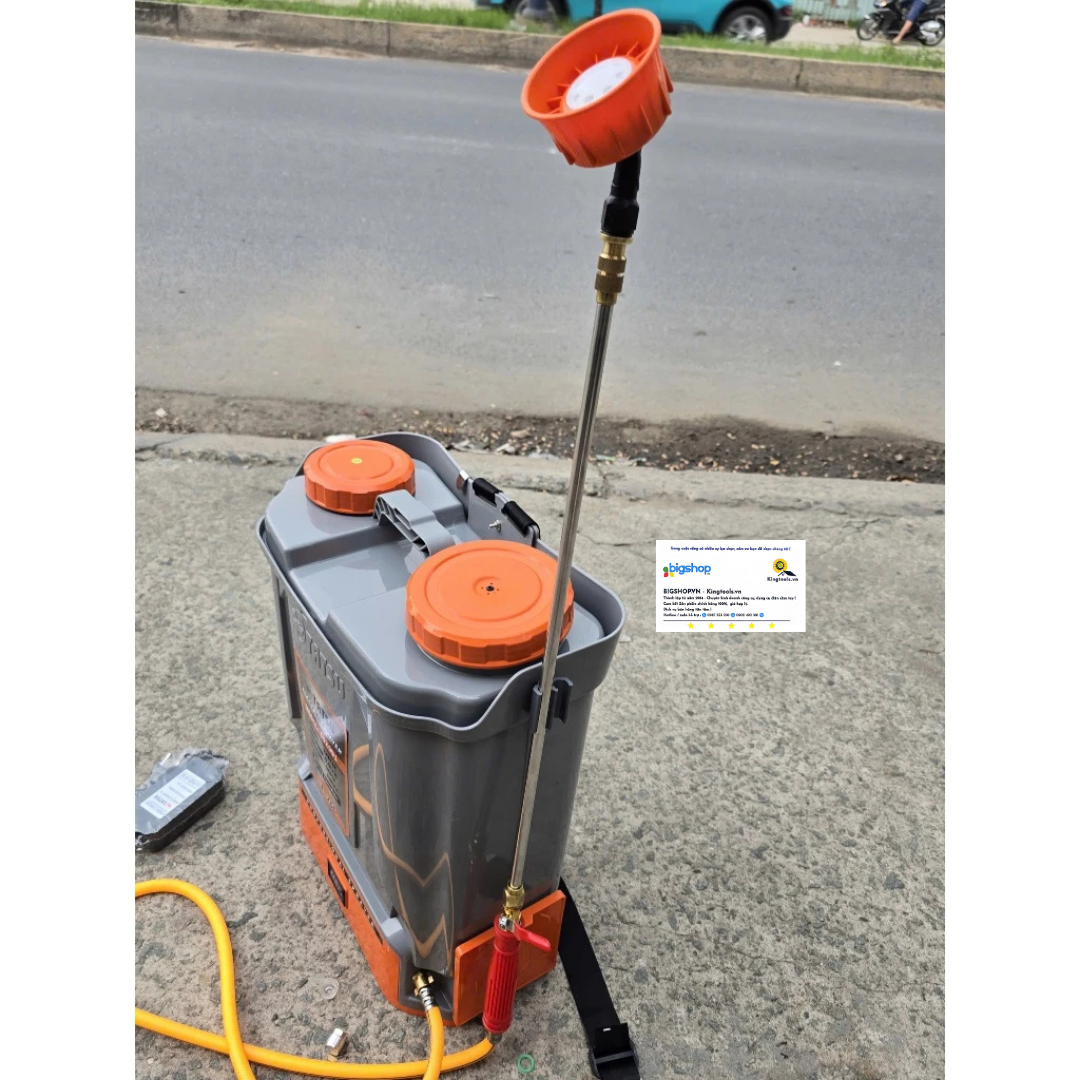 Bình xịt điện 12V/8AH TATSU TS20B1 (20L, bơm đơn, có đảo thuốc)