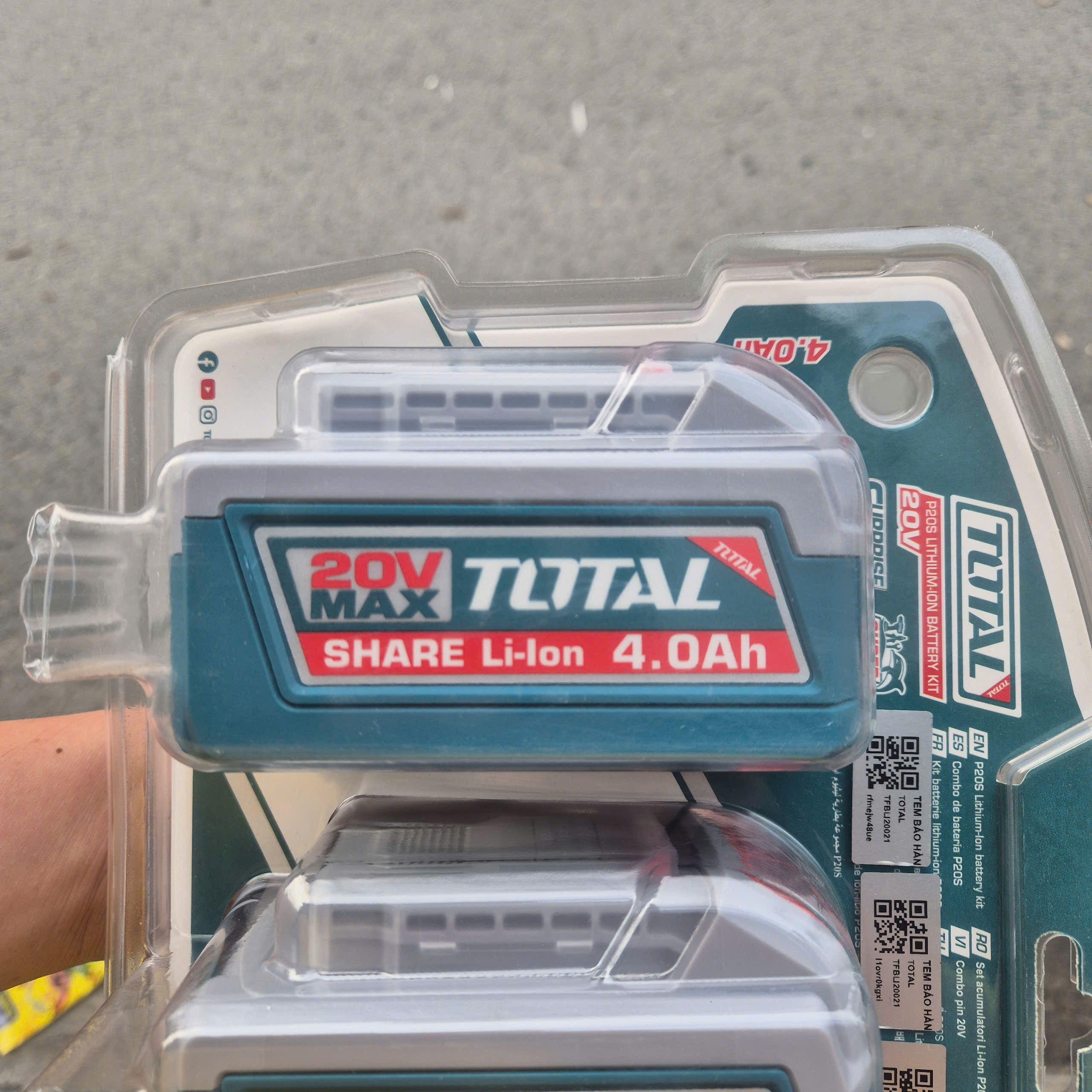Bộ combo 3 pin Lithium-ion 20V/4.0Ah TOTAL TOSLI251296