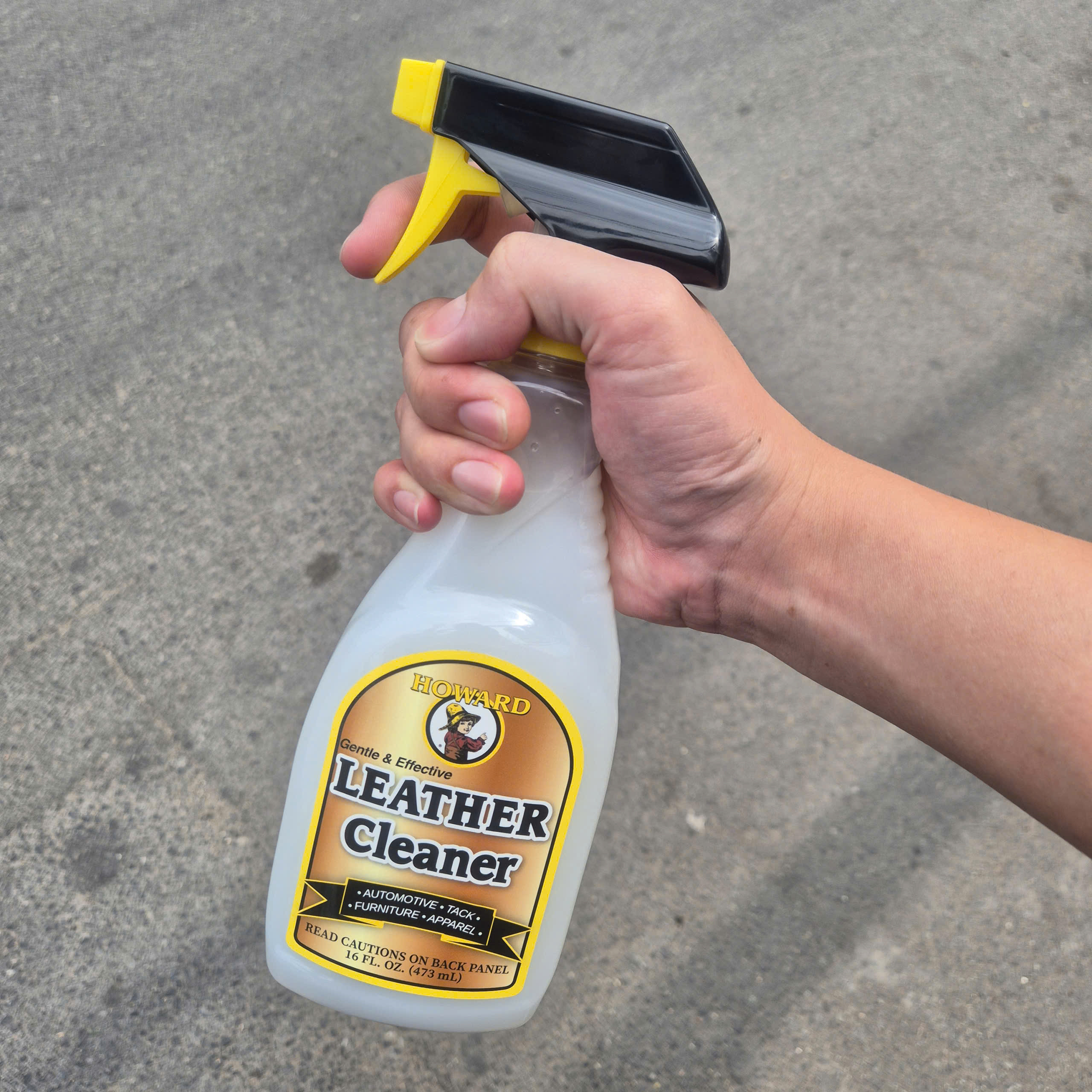 Dung Dịch Làm Sạch Đồ Bằng Da Howard Leather Cleaner LTC016, 473ML
