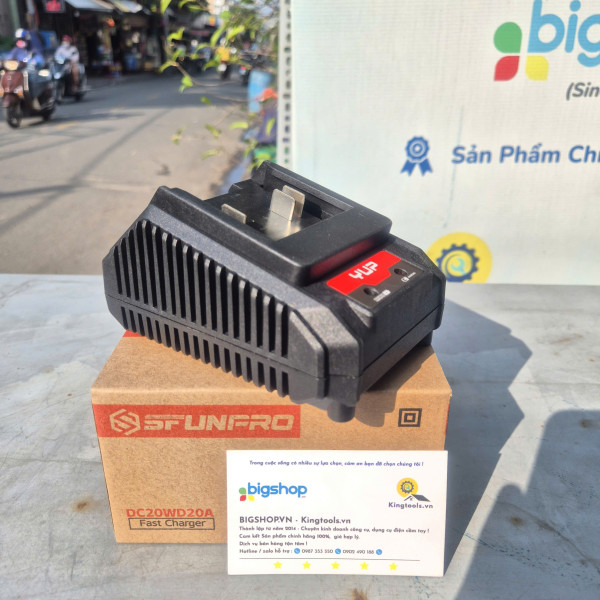 Sạc Pin YUPAI YP20 CH20M, 20V/2AH 