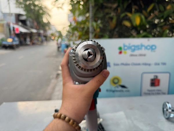 Máy trộn sơn 1110W TOTAL TD61106