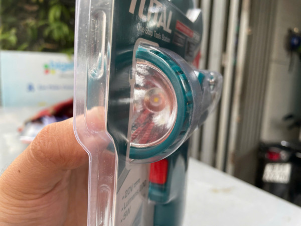 Đèn làm việc dùng pin 20V TOTAL TWLI2038
