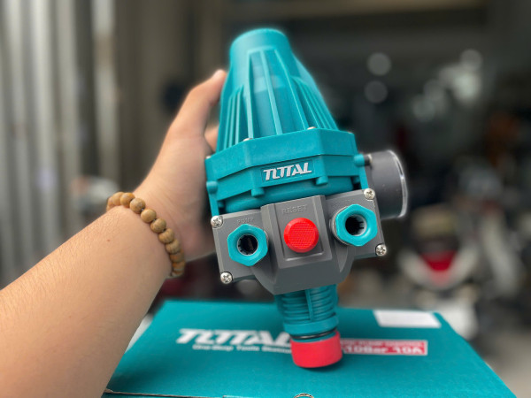 Máy Rờ Le Bơm Nước Tự Động Bằng Áp Suất TOTAL TWPS102
