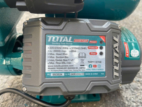 Máy bơm nước 370W TOTAL TWP113706