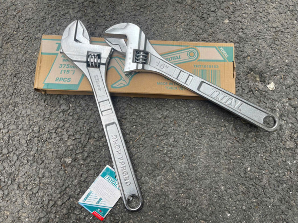 Mỏ lết TOTAL THT1010153