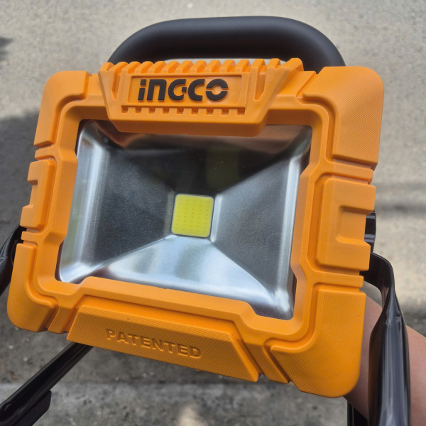 Đèn làm việc dùng pin 20V INGCO CWLI20258 - 1 pin 2.0Ah và sạc