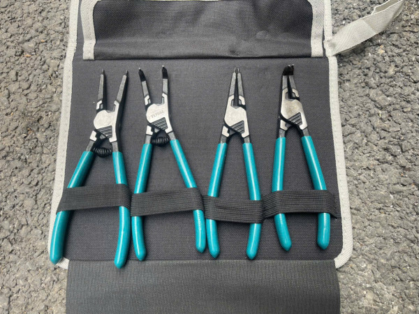 Bộ 4 kềm mở phe 180mm TOTAL THTJ214042